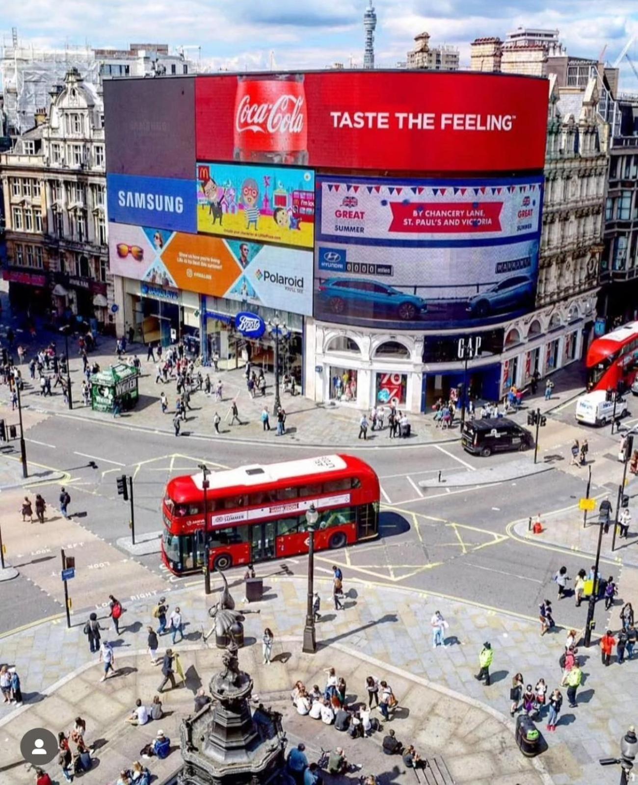 Elegant 3-bedroom In The Heart Of Piccadilly Circus No Lift- 4gl Appartement Londen