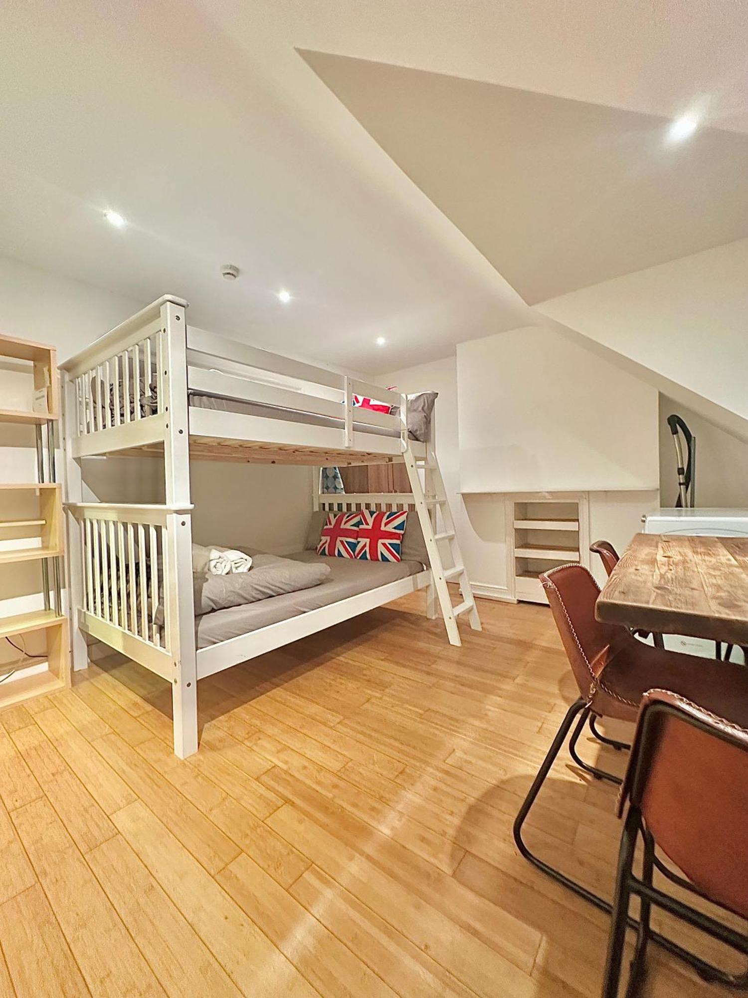 Apartment Floor Flat