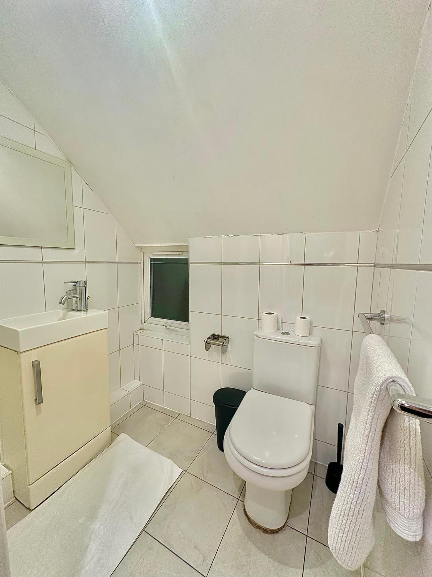 Floor Flat London