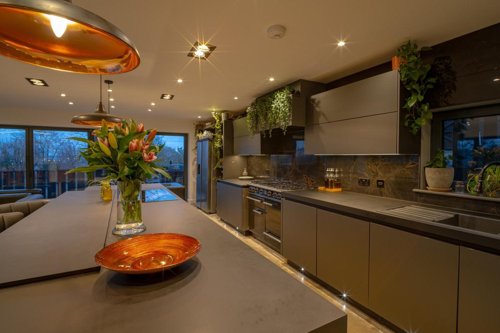 The Ridge - Luxury Designer With Hot Tub And Sauna, Bexley Borough Of Villa Londen