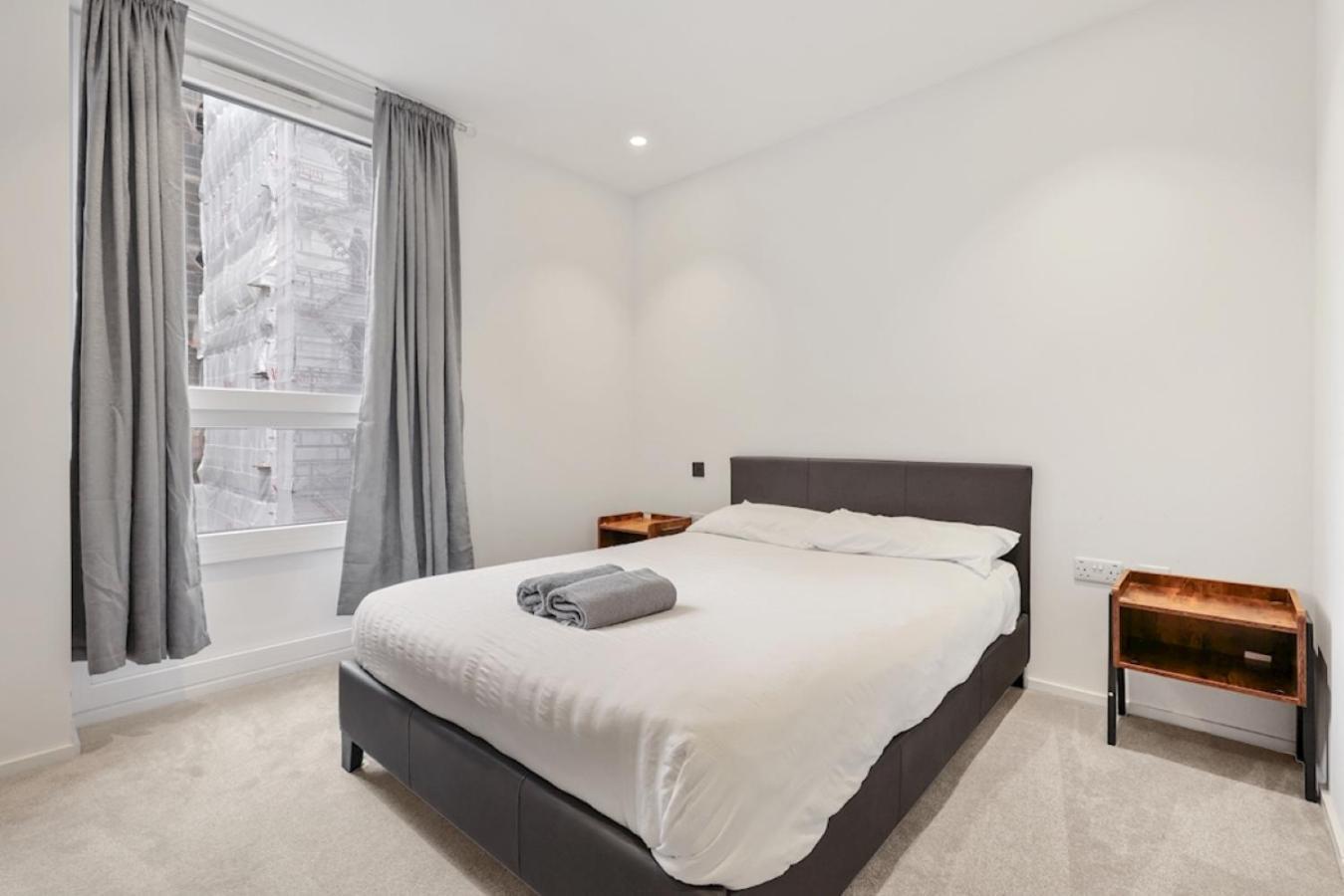 East 2 Riverside * London