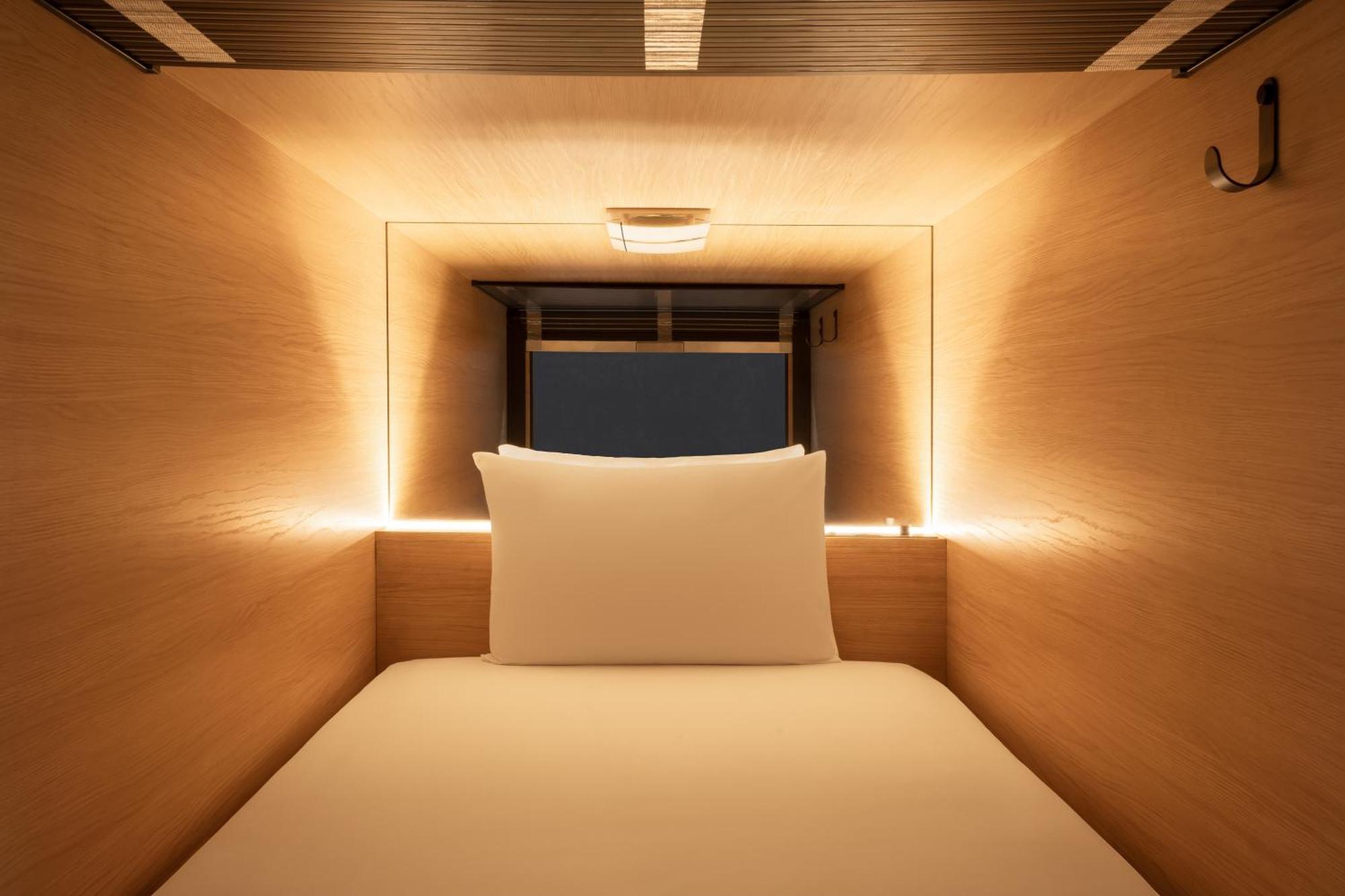 Capsule hotel Zedwell Capsules Hotel, Piccadilly Circus London