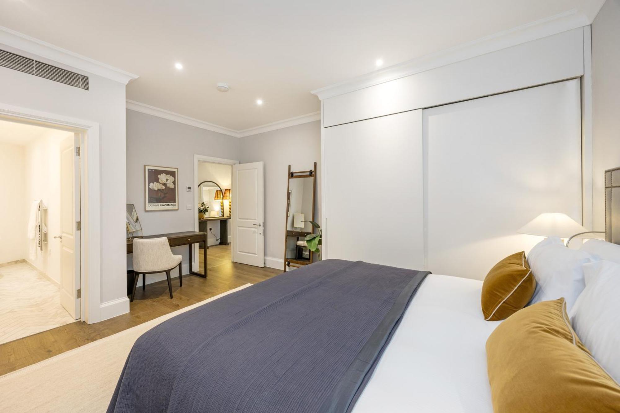 Aparthotel Buckingham & Lloyds Knightsbridge 5*