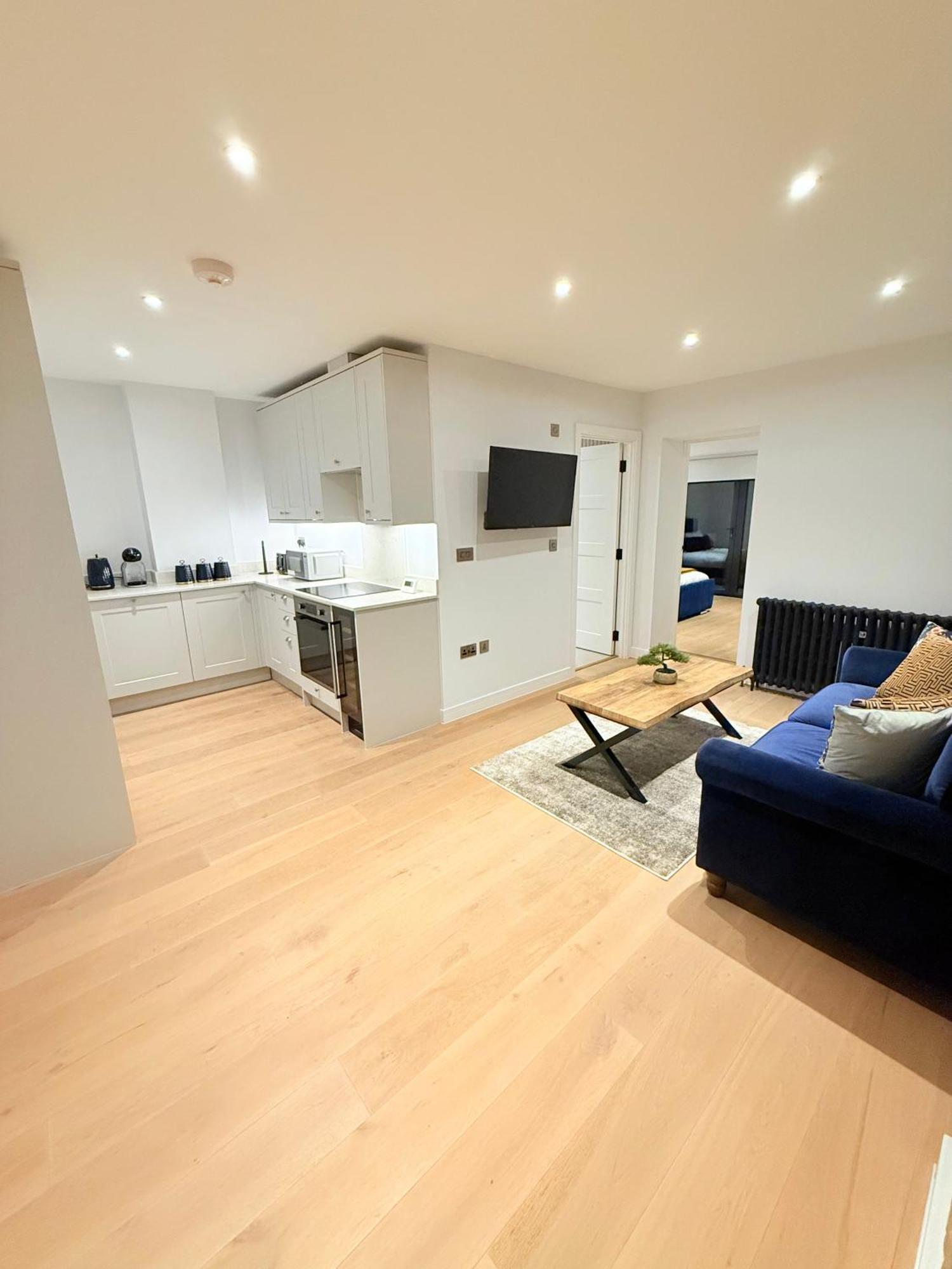 Luxury Living - Fulham Apartment *