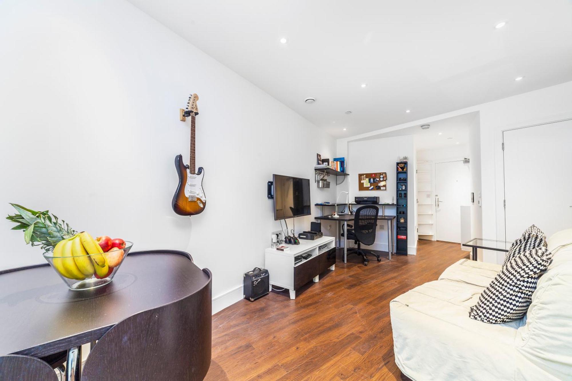 Chic Sun-filled 1 Bdr With Private Terrace Apartment London