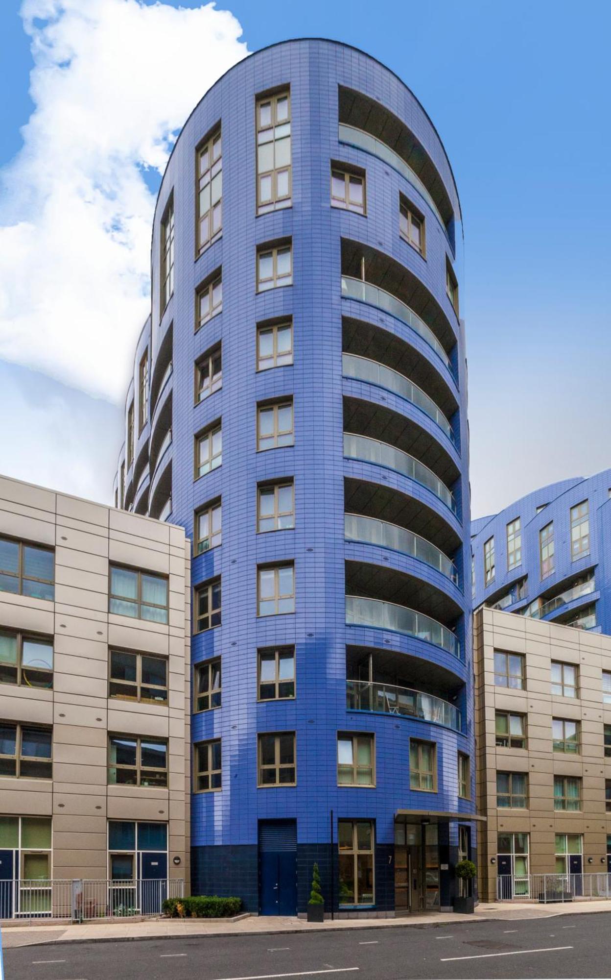 Chic Sun-filled 1 Bdr With Private Terrace Apartment London