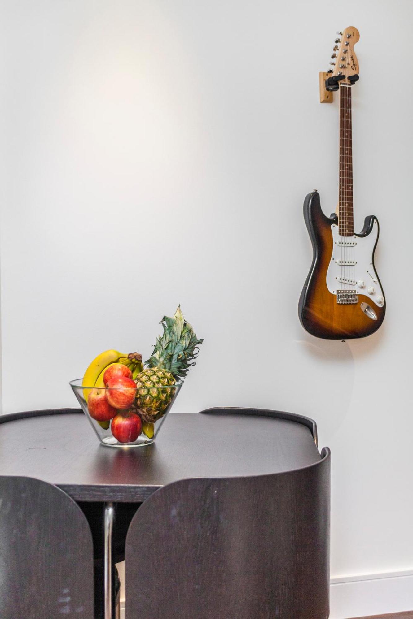 Chic Sun-filled 1 Bdr With Private Terrace *