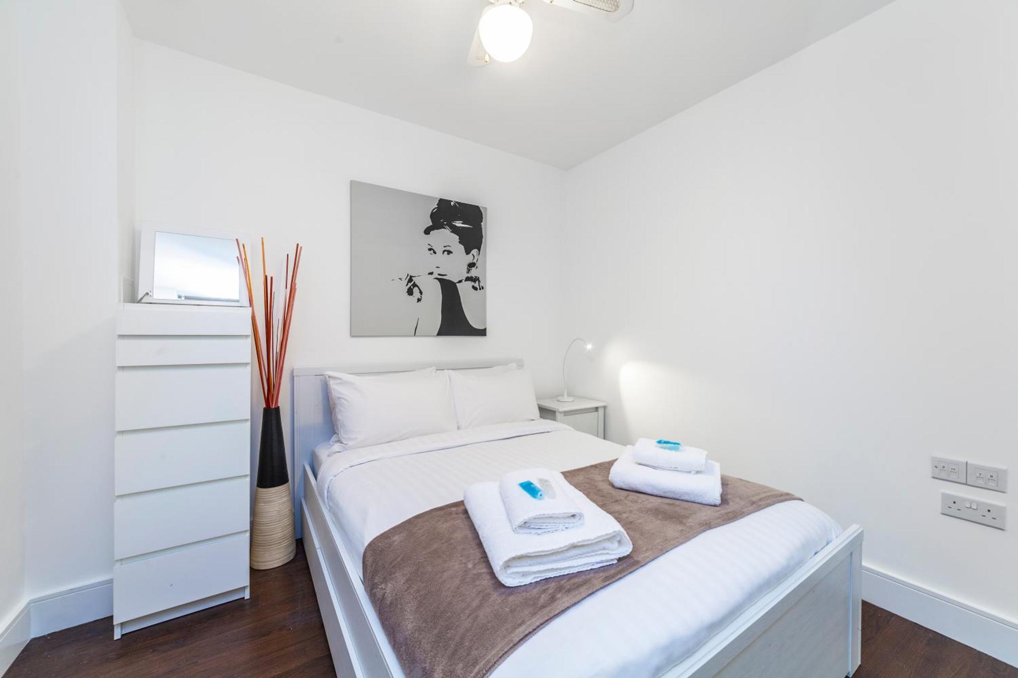 Chic Sun-filled 1 Bdr With Private Terrace Apartment