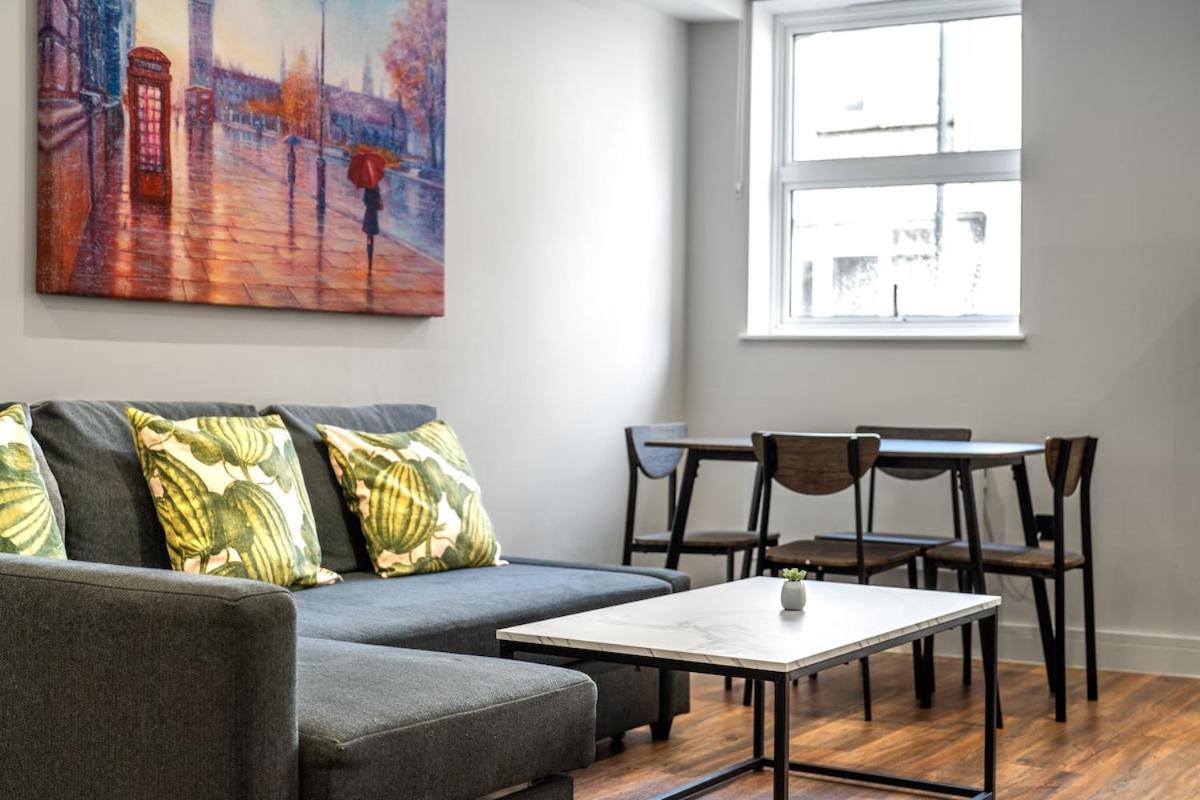 West Sleeps 5 - Zone 2