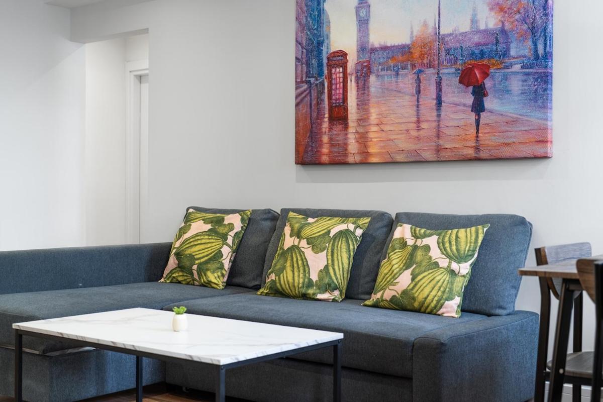 West Sleeps 5 - Zone 2 Apartment London