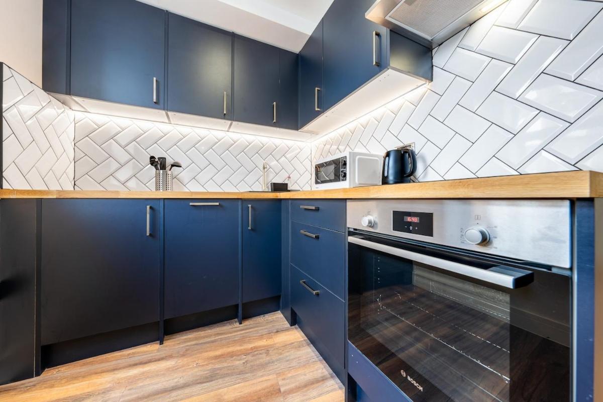 West Sleeps 5 - Zone 2 London