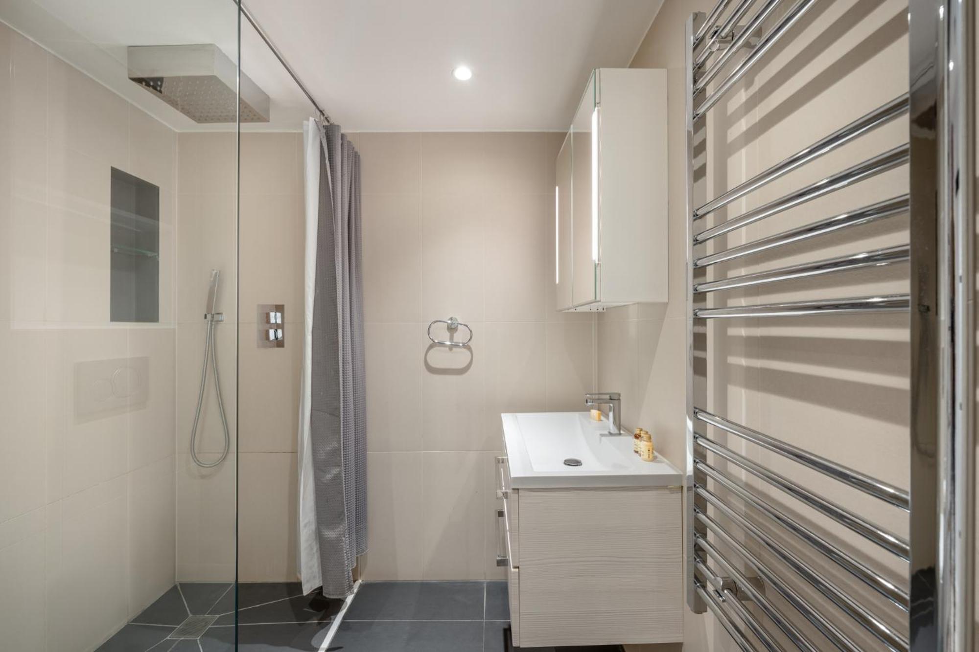 Beaufort Gardens Apartment
