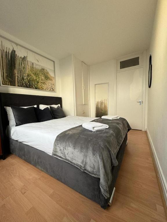 Comfortable Family Near London