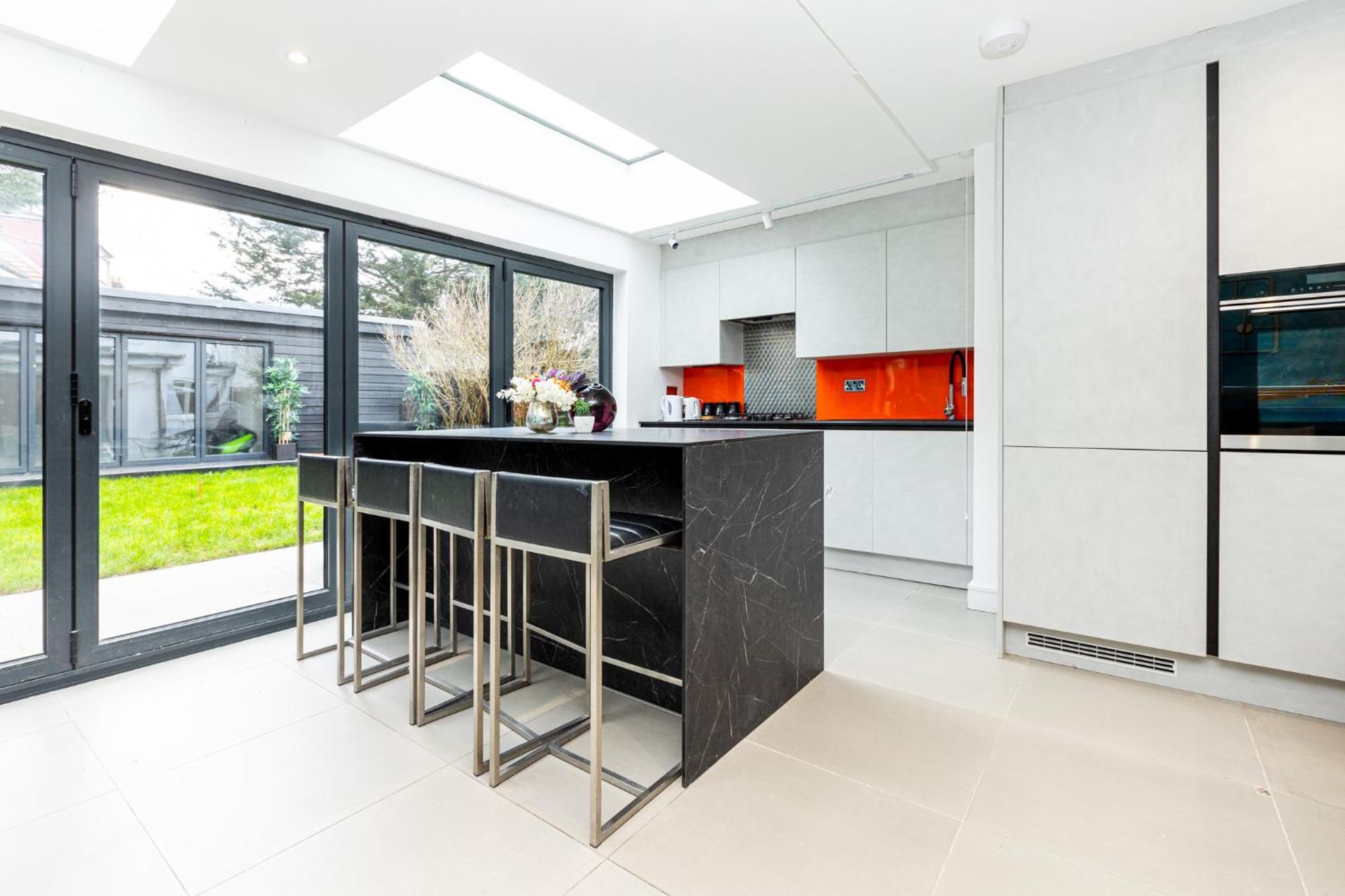 Chic 3br With Garden & Parking Near Hampstead Heath * London
