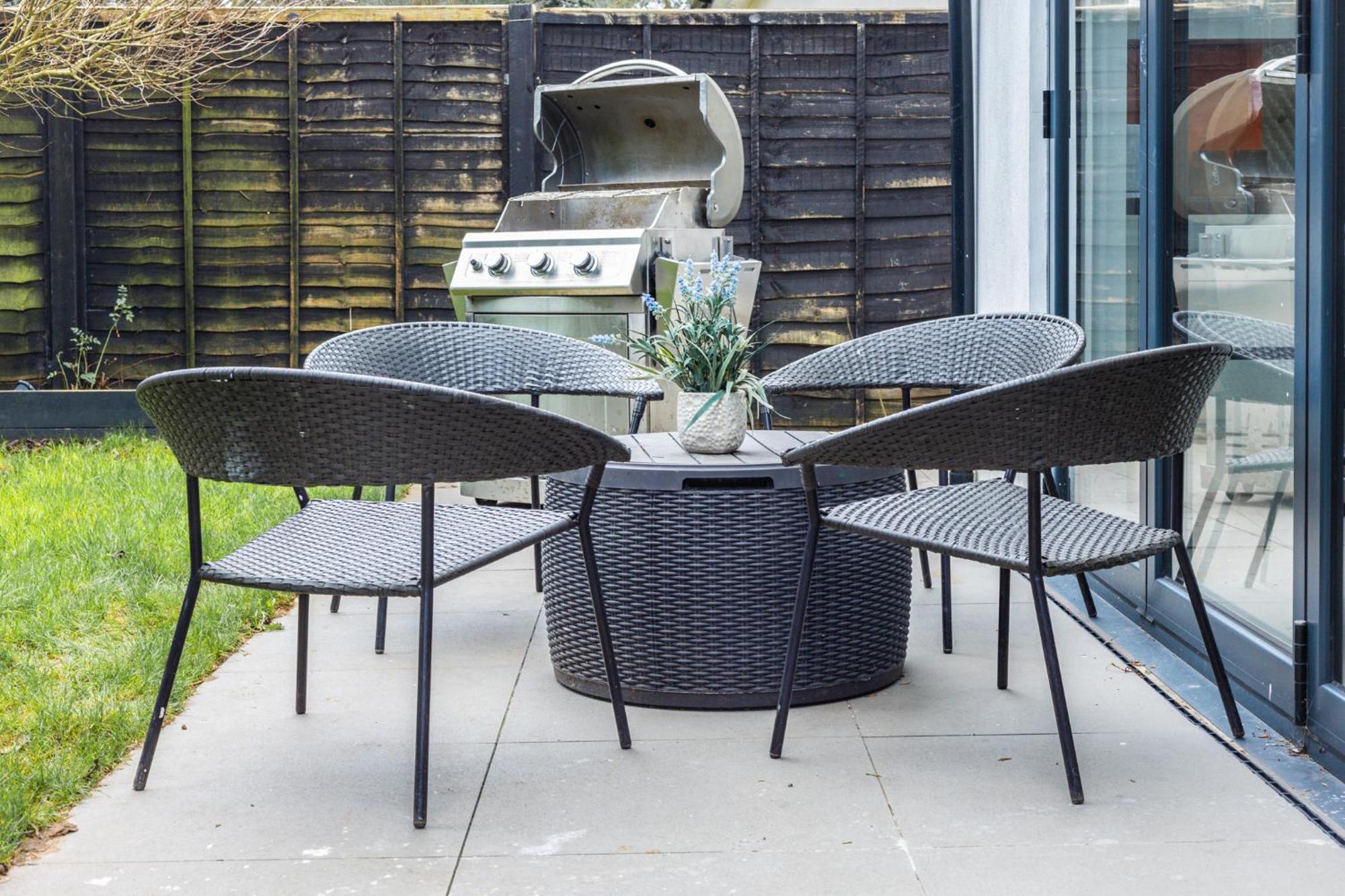 Appartement Chic 3br With Garden & Parking Near Hampstead Heath Londen