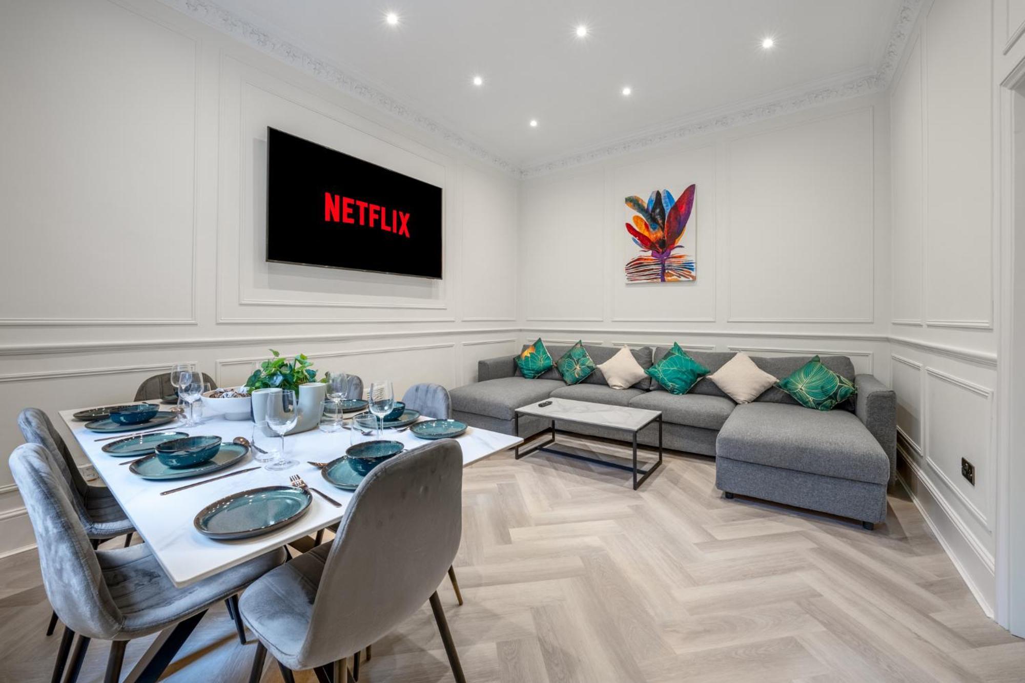 Pimlico Brand New Luxury * London