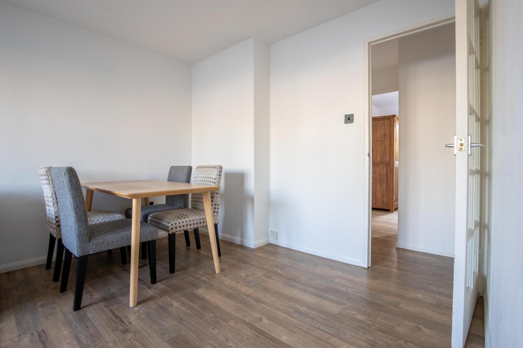 Apartment Londwell, Canary Wharf Riverfront Chic London
