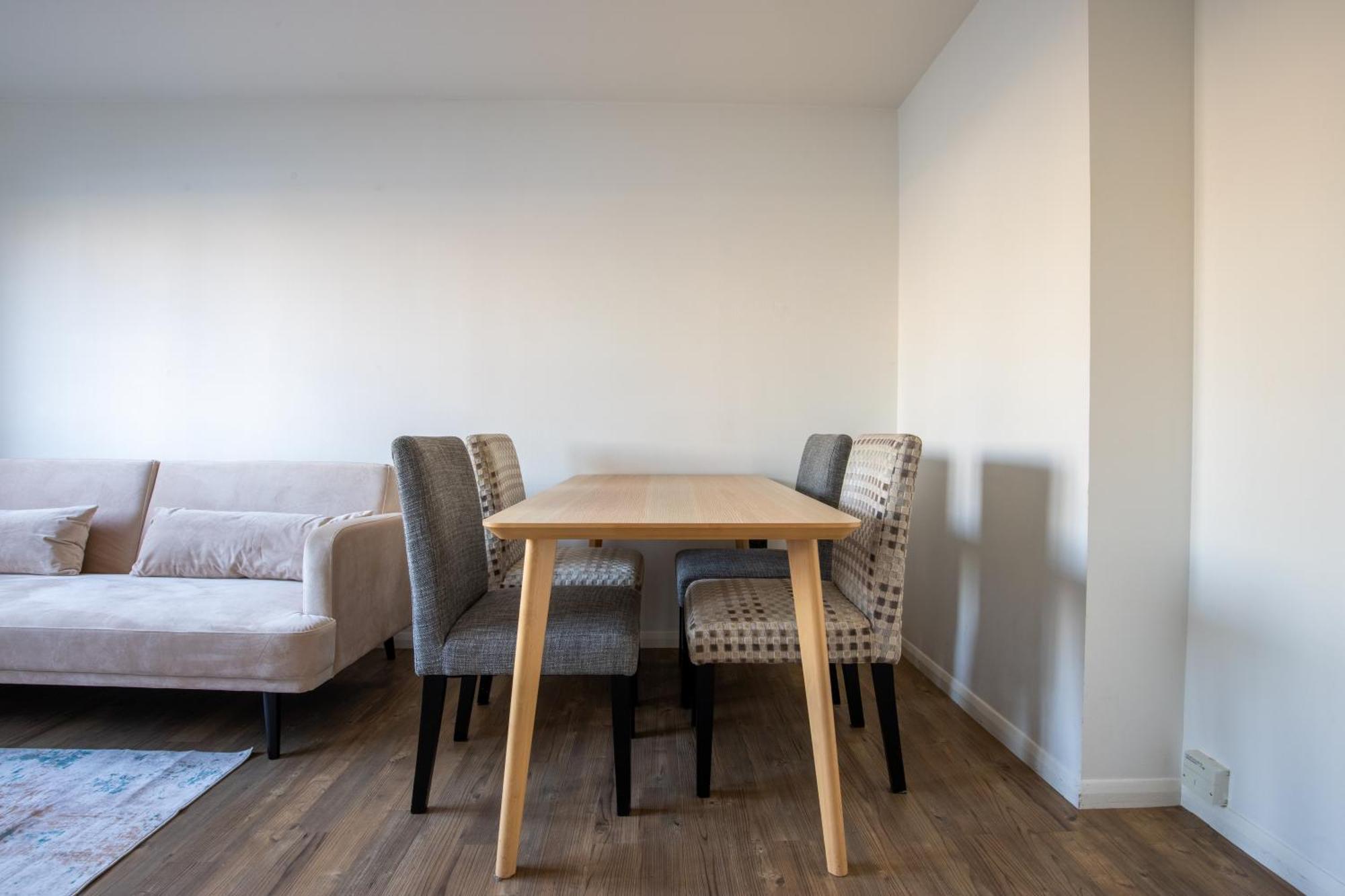 Apartment Londwell, Canary Wharf Riverfront Chic London