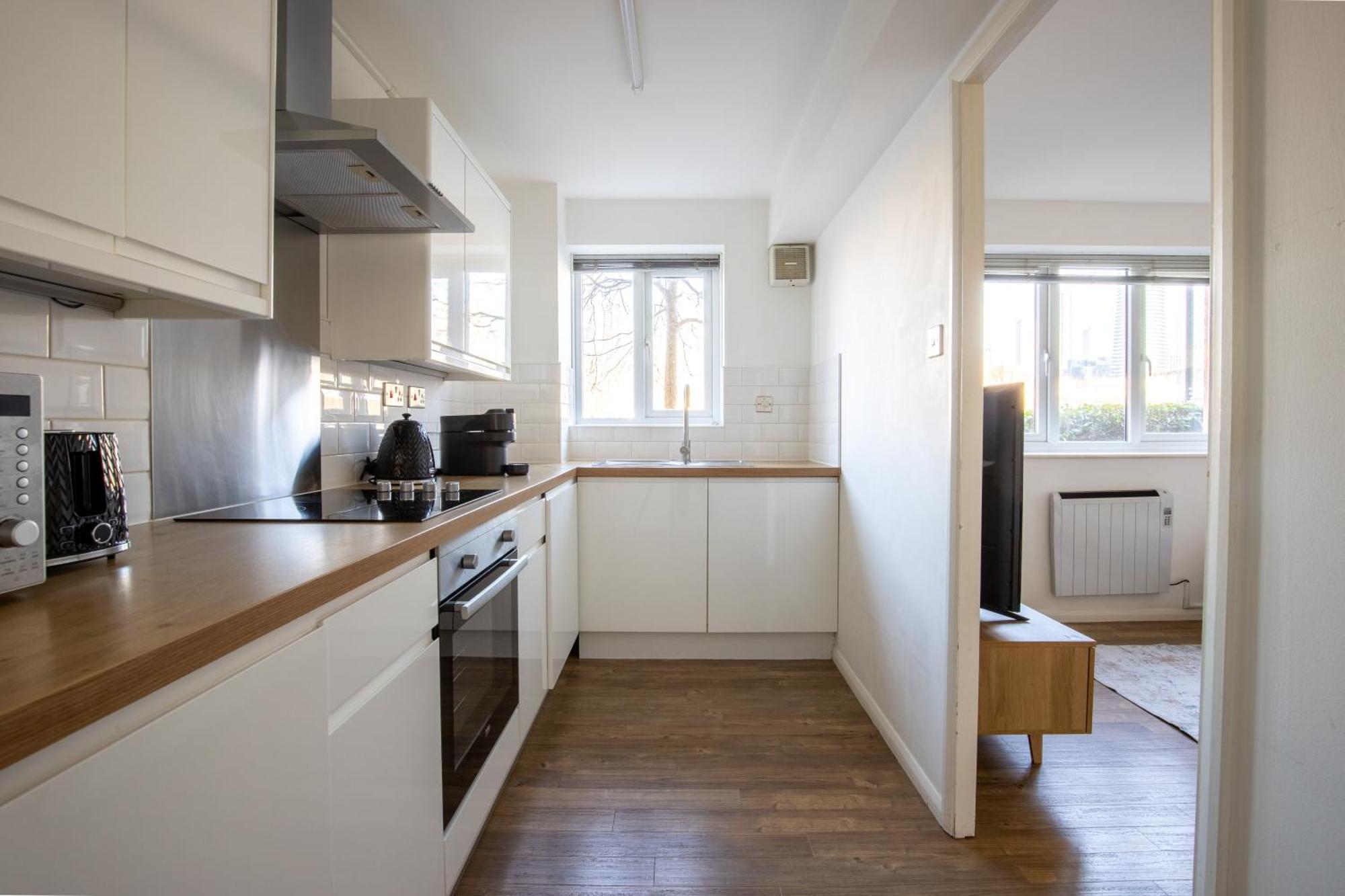 Londwell, Canary Wharf Riverfront Chic Apartment London