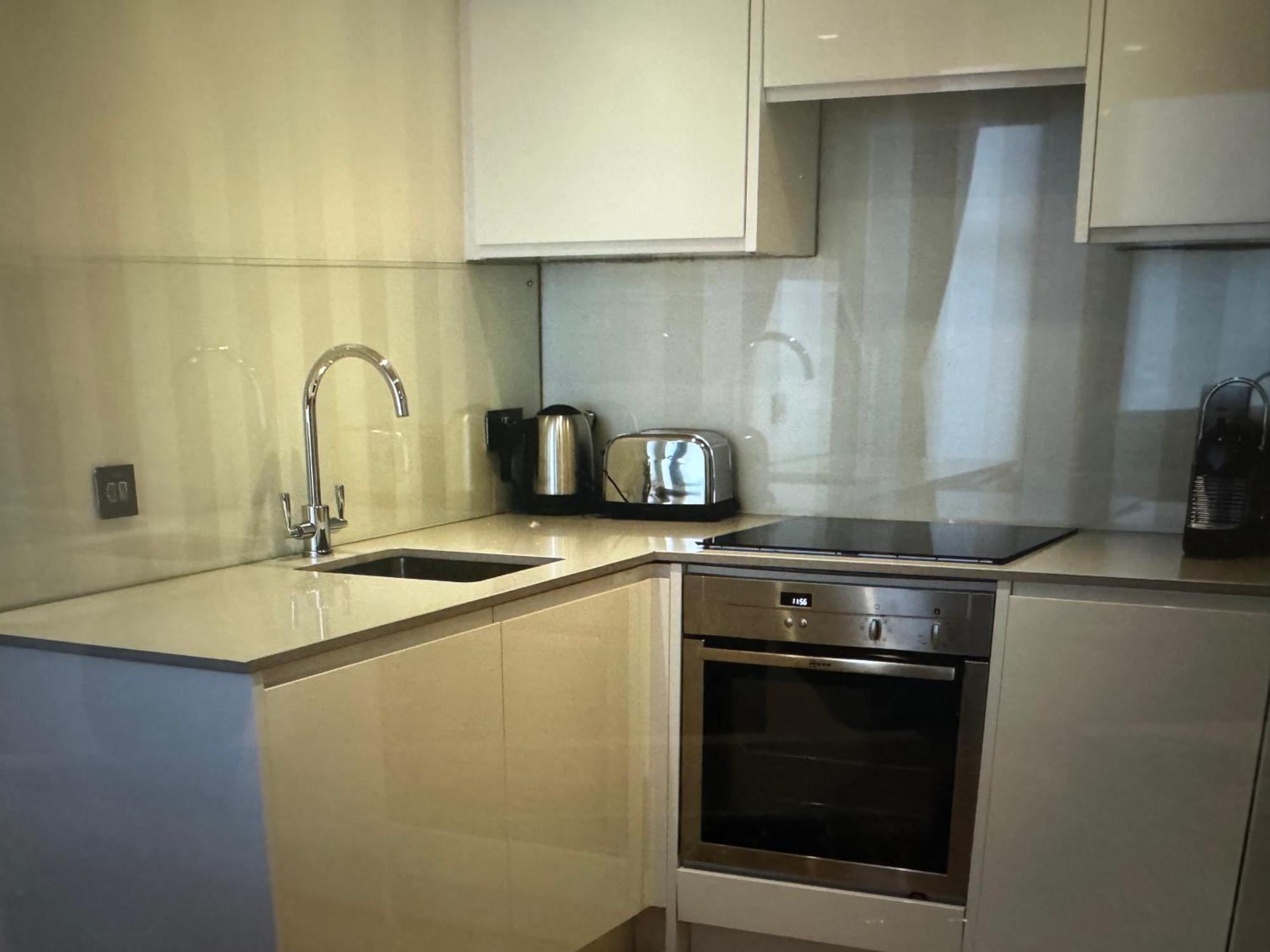 Kensington - Mezzanie Stylish Flat Apartment London