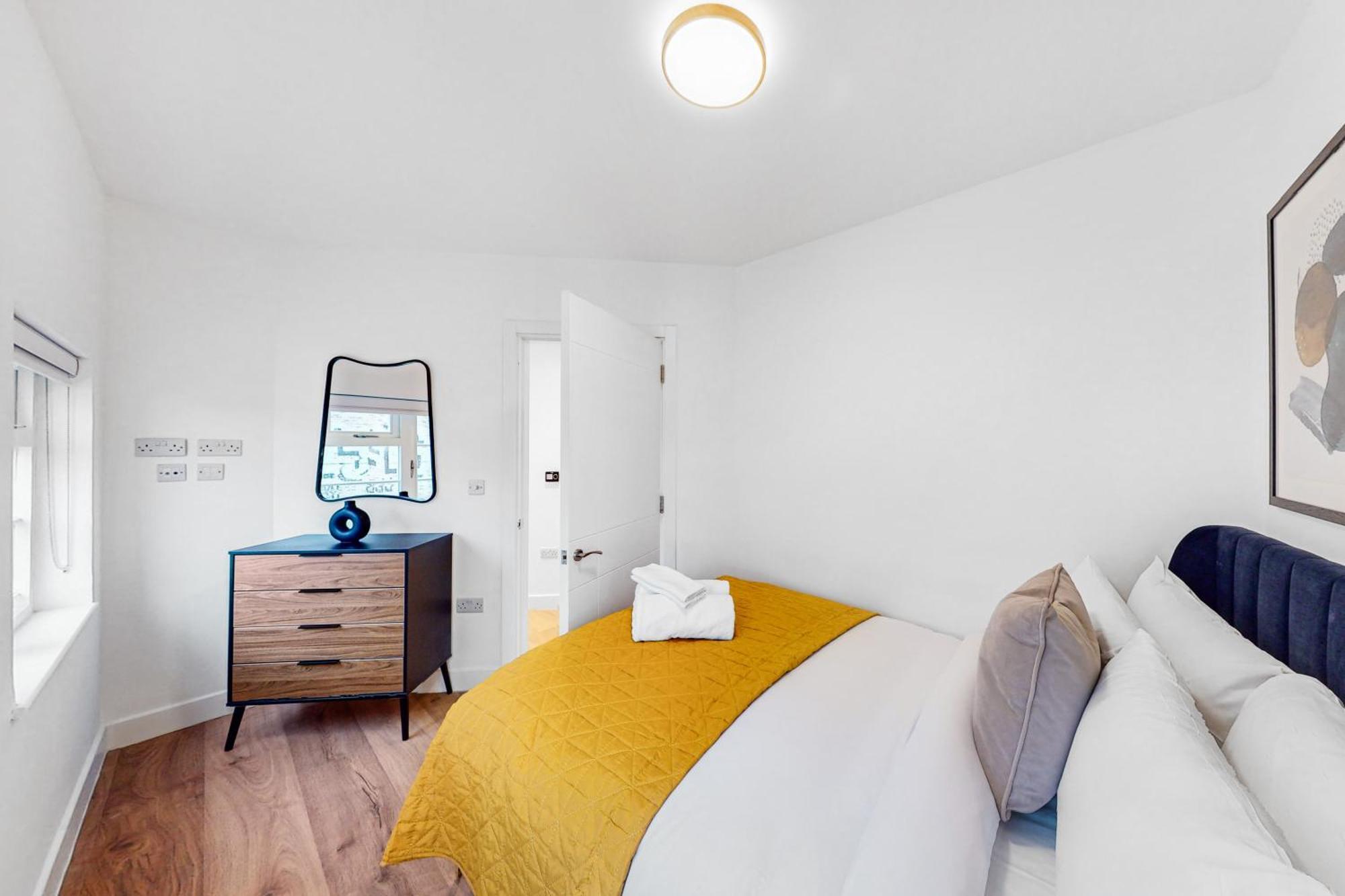 Stylish & Spacious Modern Near Dalston Kingsland Station * Londen