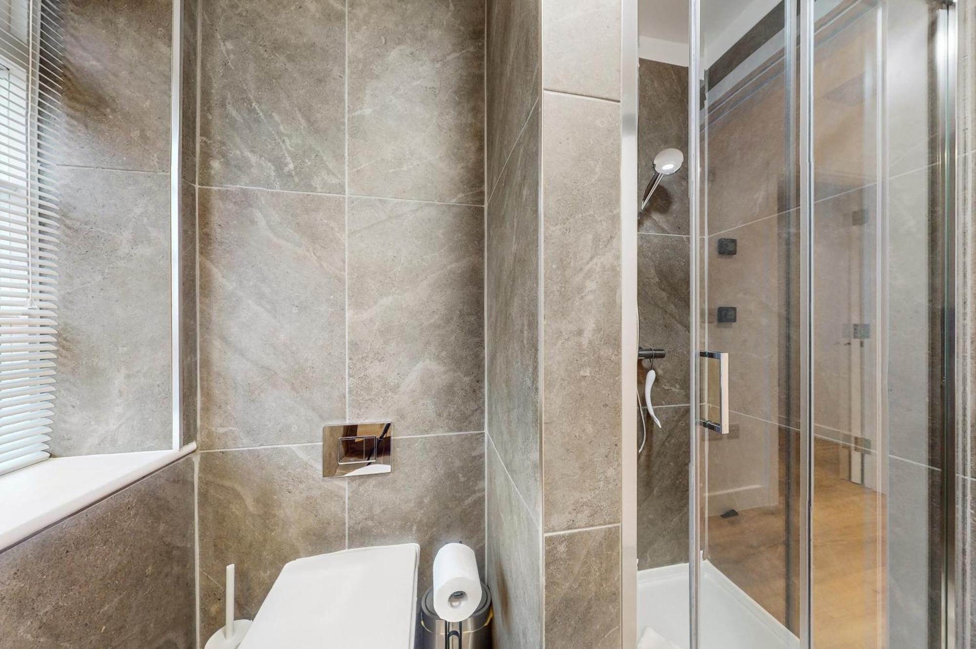 Stylish & Spacious Modern Near Dalston Kingsland Station Appartement Londen