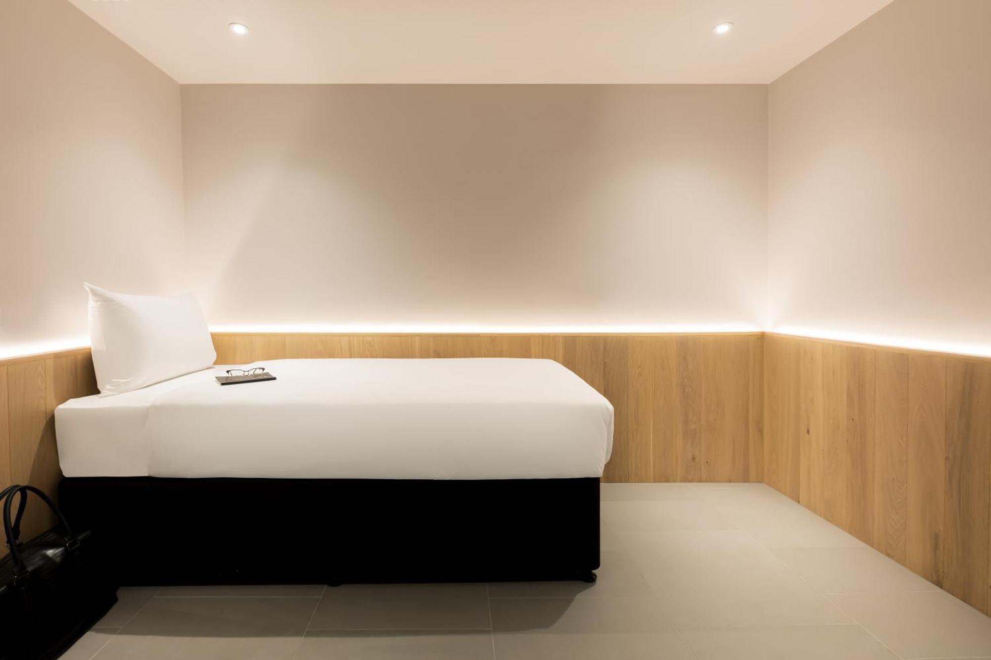 Zedwell Underground Tottenham Court Rd 3* Londen