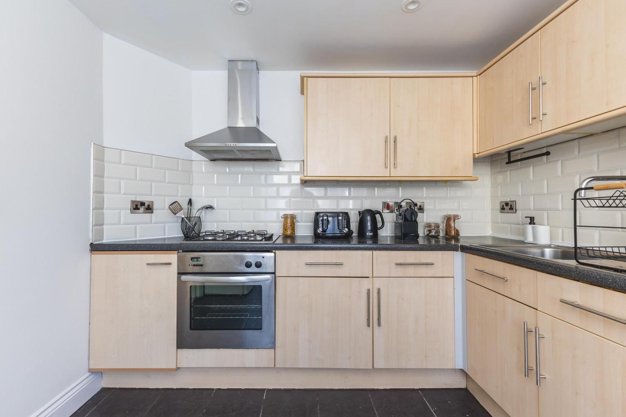 Vakantiehuis Arte Serviced Stratford - 3 Bedrooms 2 Bathrooms London, Stratford, Maryland, Free Parking, Garden, Weekly Or Monthly - Up To 8 Guests