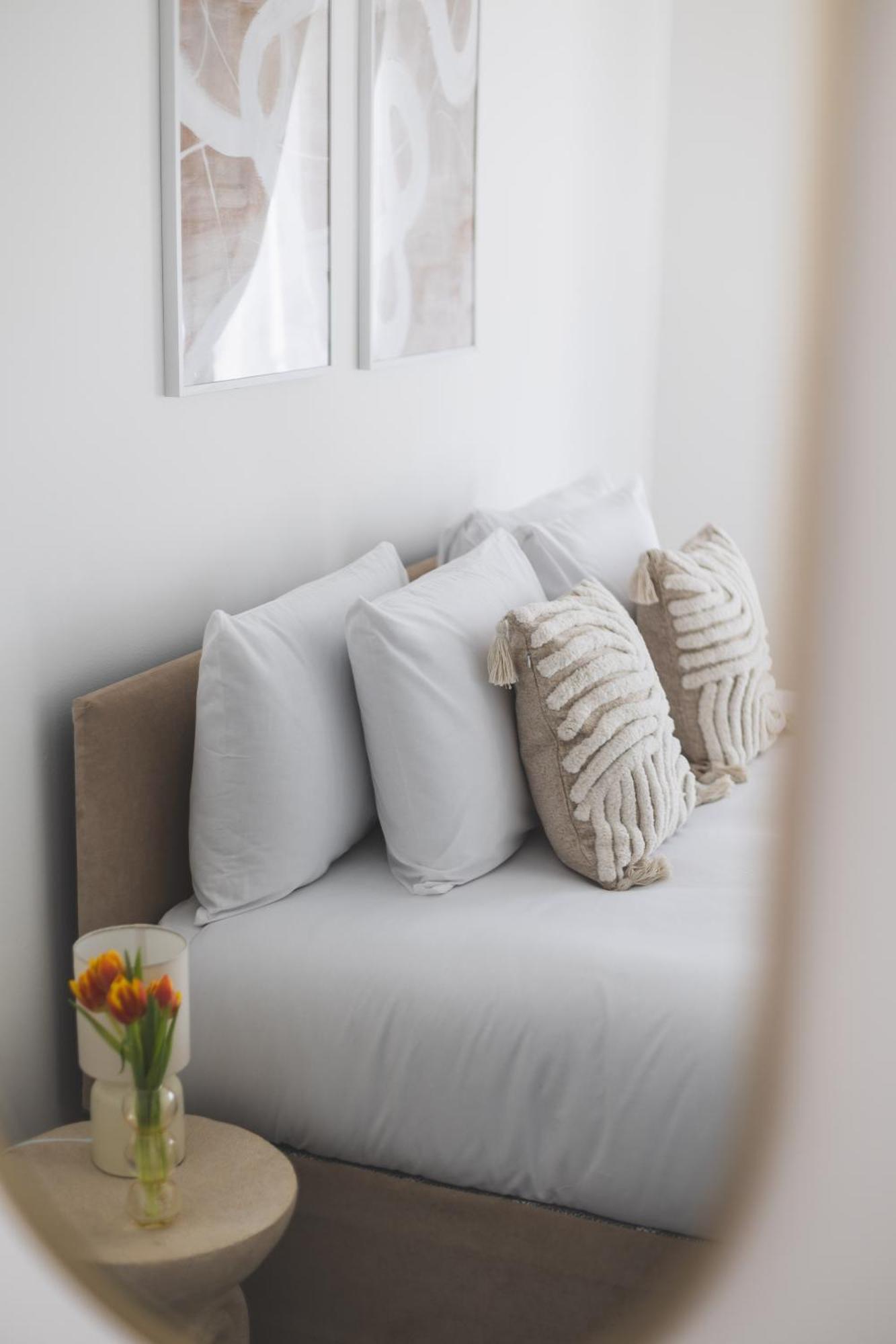 Arte Serviced Stratford - 3 Bedrooms 2 Bathrooms London, Stratford, Maryland, Free Parking, Garden, Weekly Or Monthly - Up To 8 Guests *