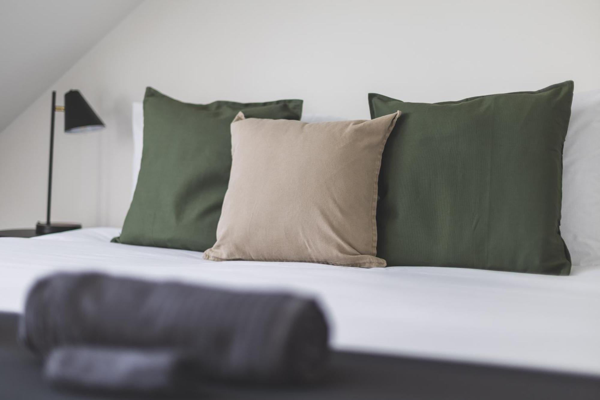 Arte Serviced Stratford - 3 Bedrooms 2 Bathrooms London, Stratford, Maryland, Free Parking, Garden, Weekly Or Monthly - Up To 8 Guests London