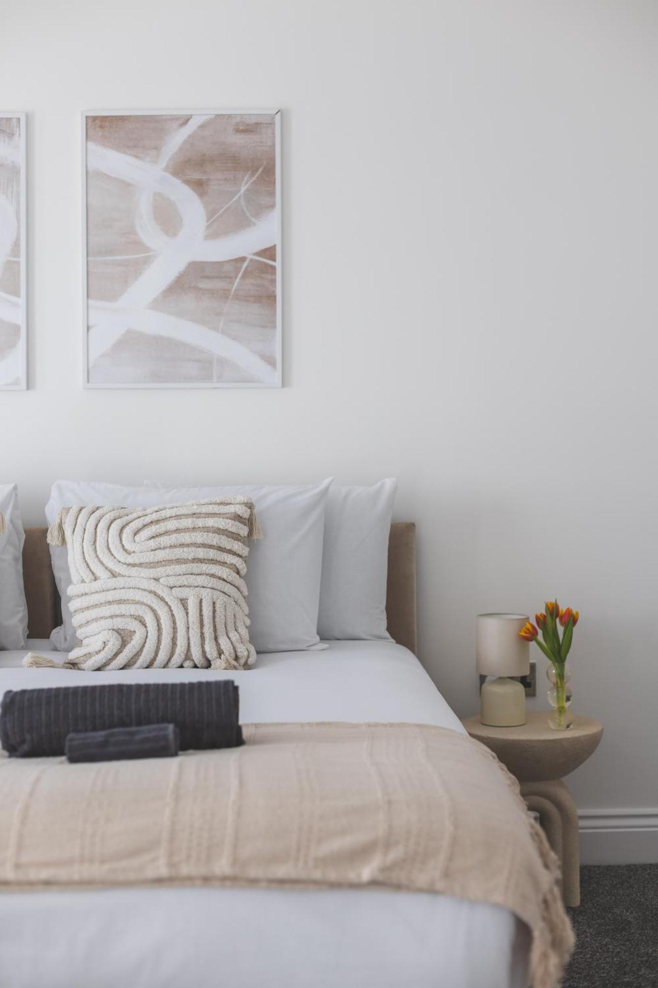 Ferienhaus Arte Serviced Stratford - 3 Bedrooms 2 Bathrooms London, Stratford, Maryland, Free Parking, Garden, Weekly Or Monthly - Up To 8 Guests