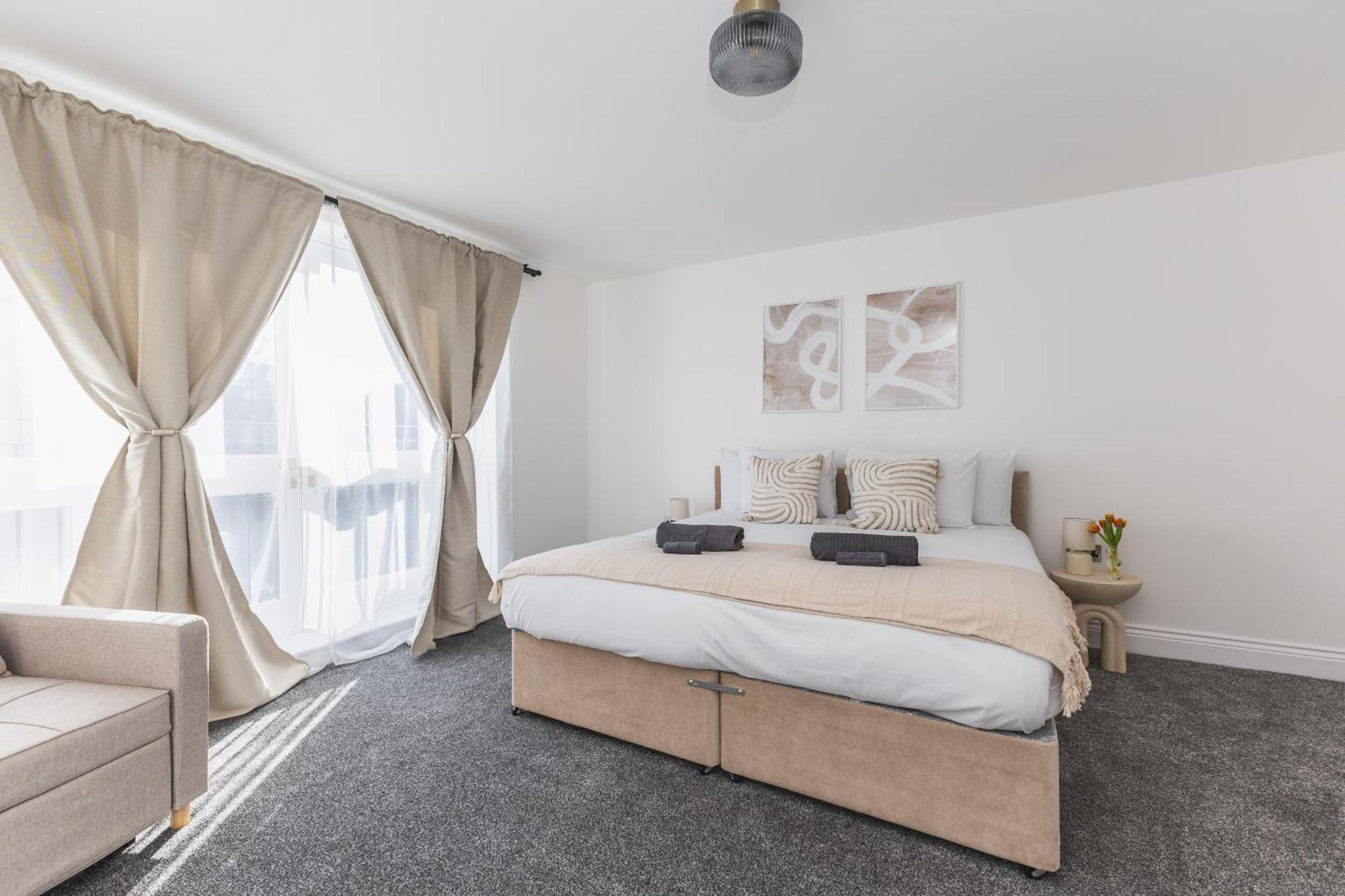 Arte Serviced Stratford - 3 Bedrooms 2 Bathrooms London, Stratford, Maryland, Free Parking, Garden, Weekly Or Monthly - Up To 8 Guests Ferienhaus London