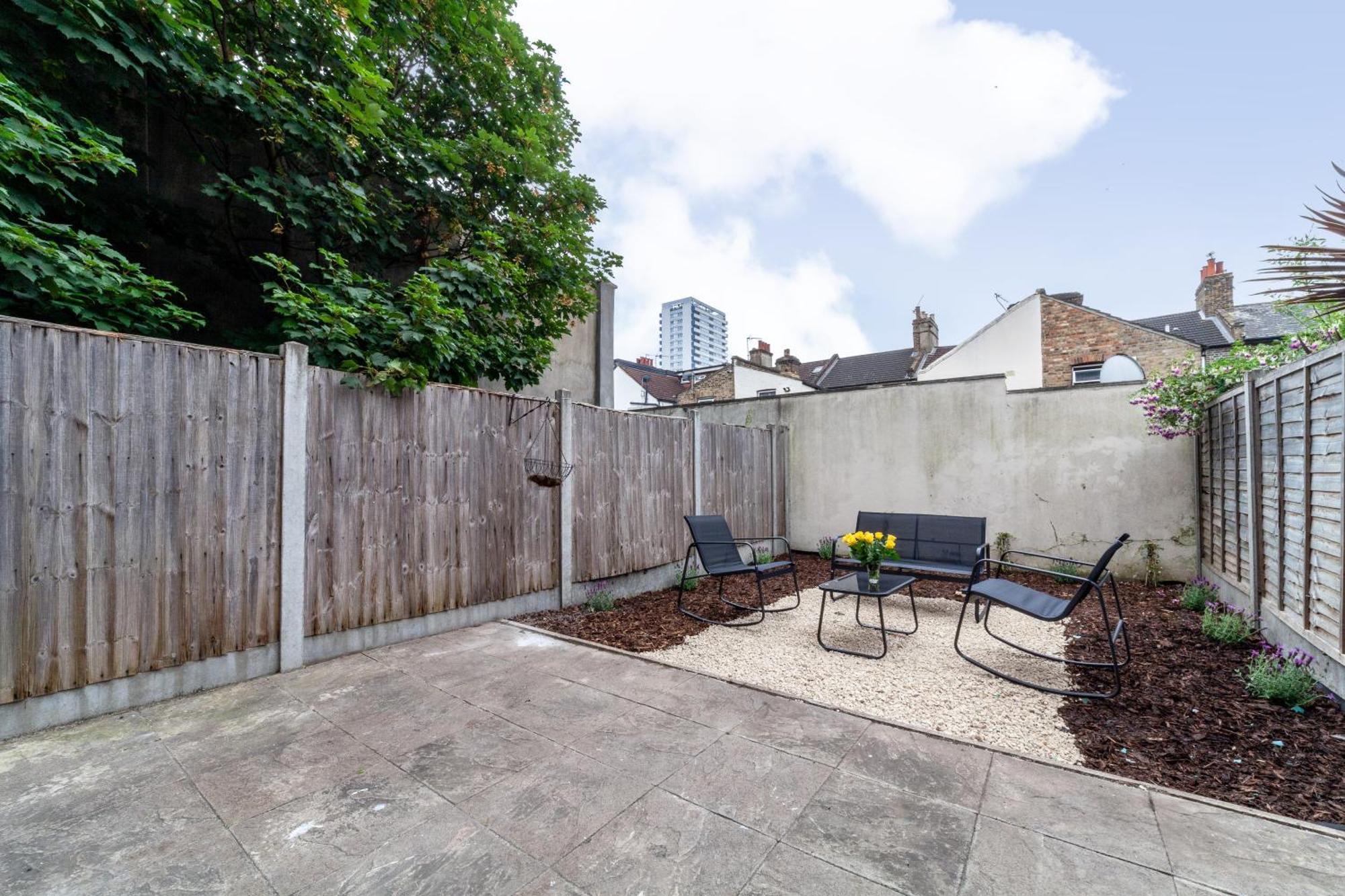 Vakantiehuis Arte Serviced Stratford - 3 Bedrooms 2 Bathrooms London, Stratford, Maryland, Free Parking, Garden, Weekly Or Monthly - Up To 8 Guests Londen