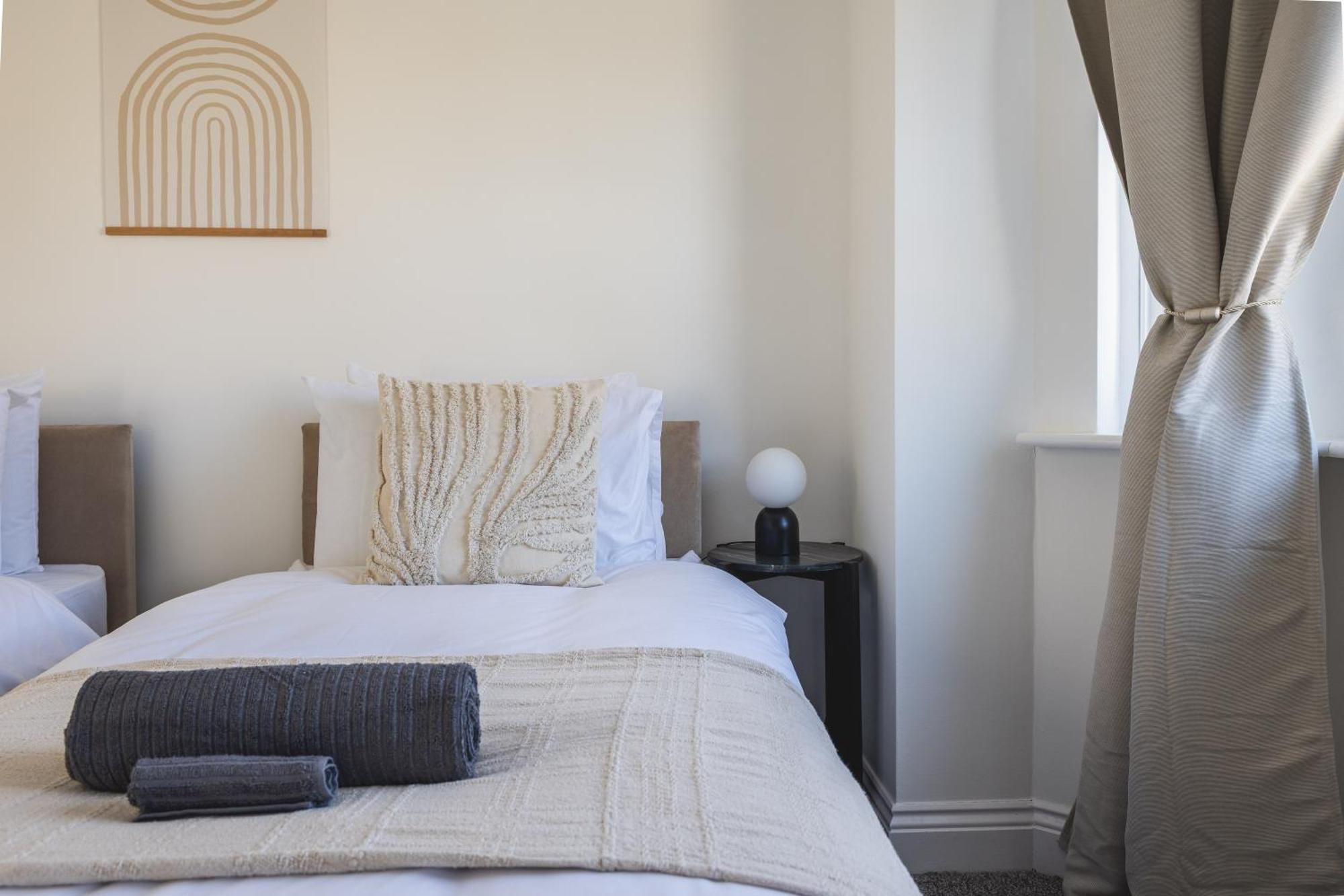 Arte Serviced Stratford - 3 Bedrooms 2 Bathrooms London, Stratford, Maryland, Free Parking, Garden, Weekly Or Monthly - Up To 8 Guests Ferienhaus *