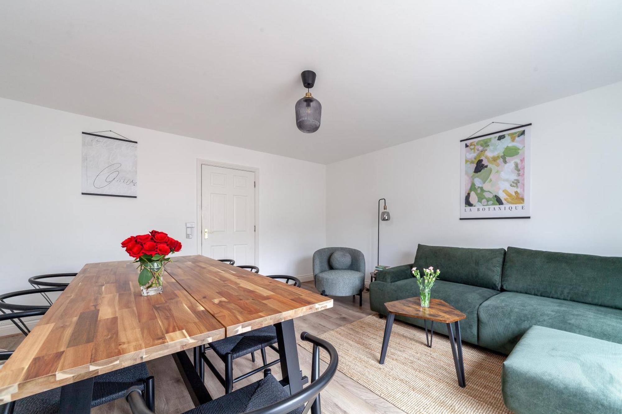 Arte Serviced Stratford - 3 Bedrooms 2 Bathrooms London, Stratford, Maryland, Free Parking, Garden, Weekly Or Monthly - Up To 8 Guests *
