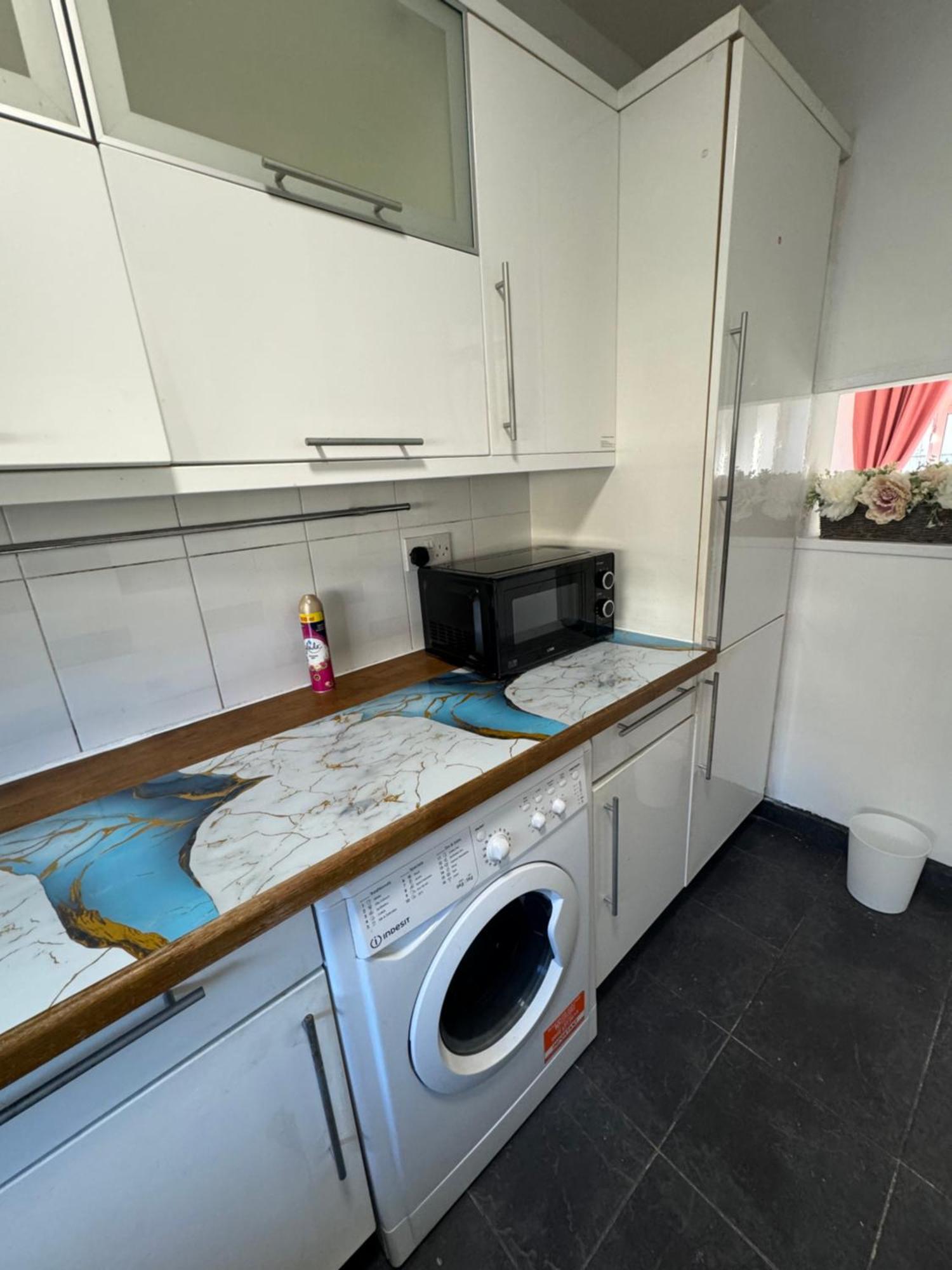 Lovely 1bedroom For 6ppl In Whitechapel, 1min Away To Dlr Station Apartment London