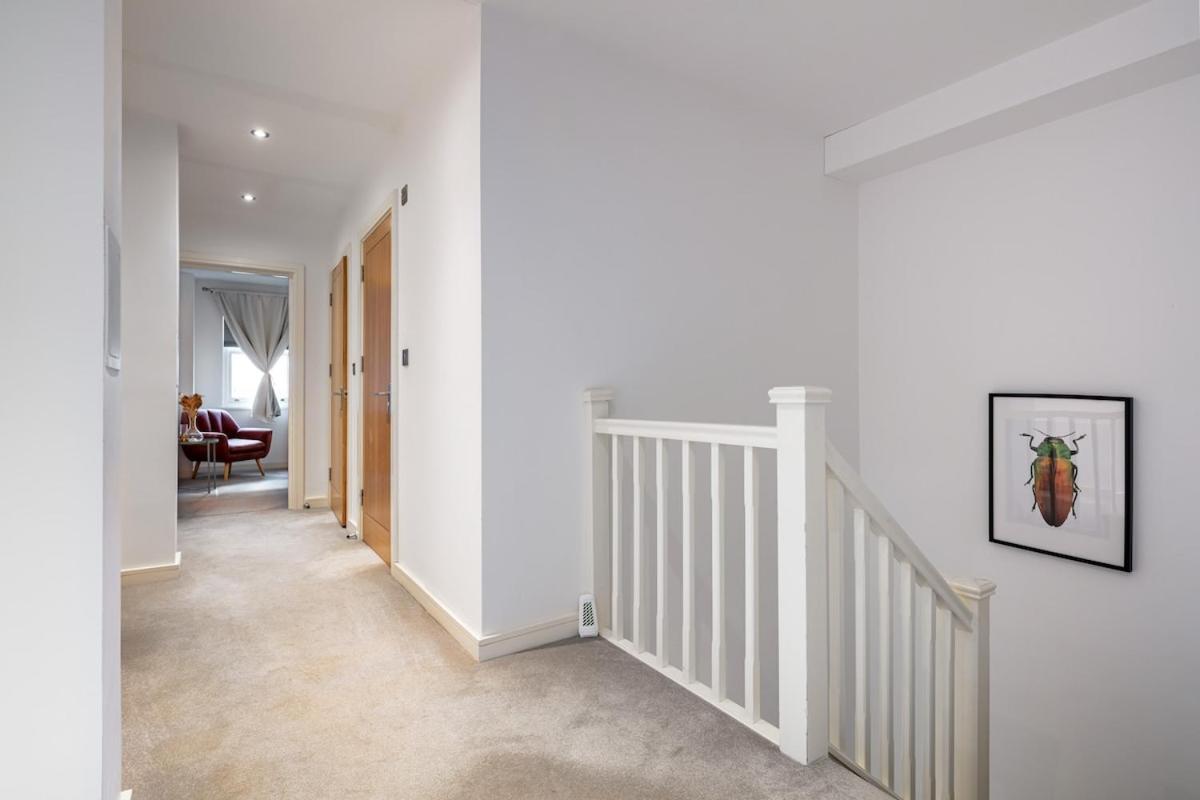 Eye ,split Level And Private Patio,sleeps 6 Apartment *