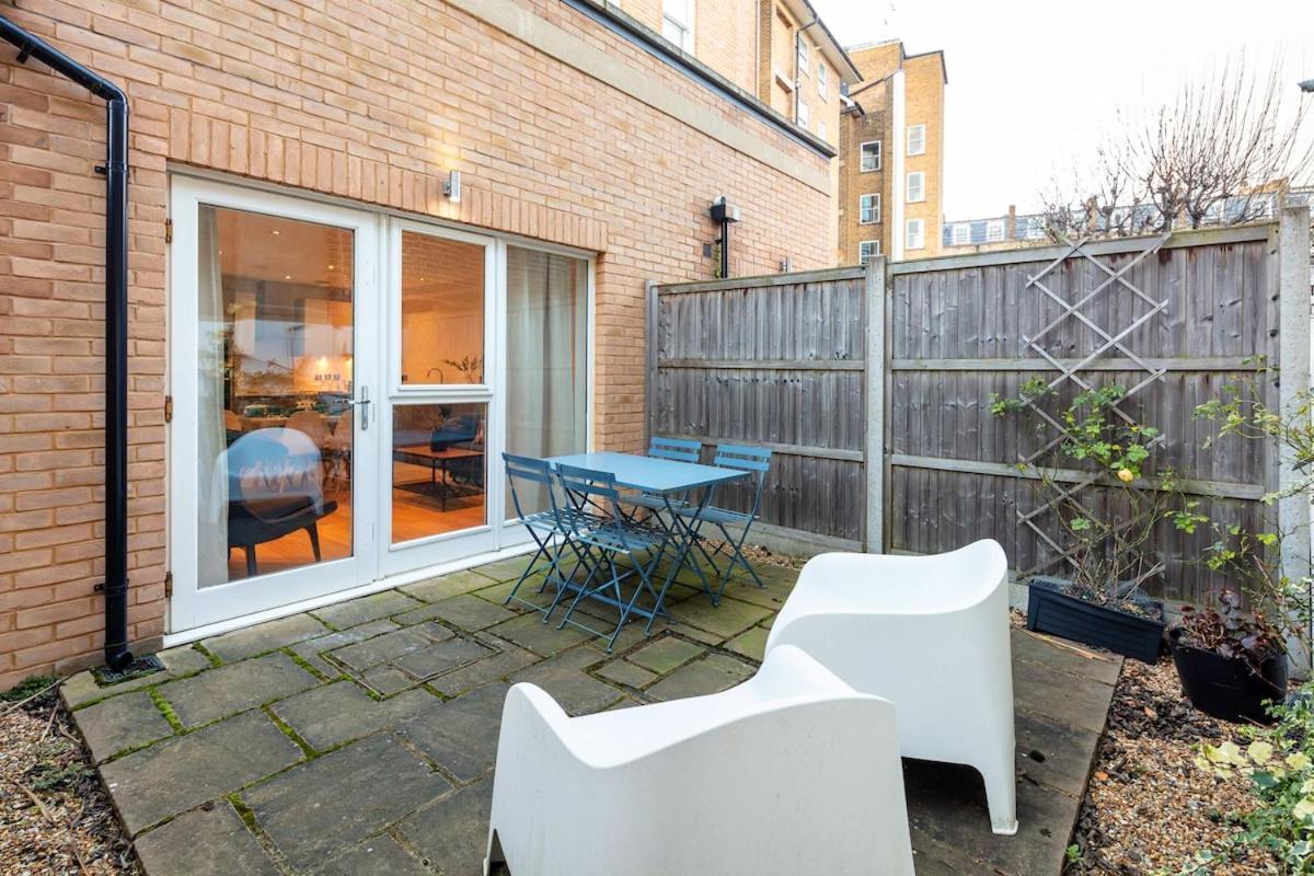 Apartment Eye ,split Level And Private Patio,sleeps 6 *
