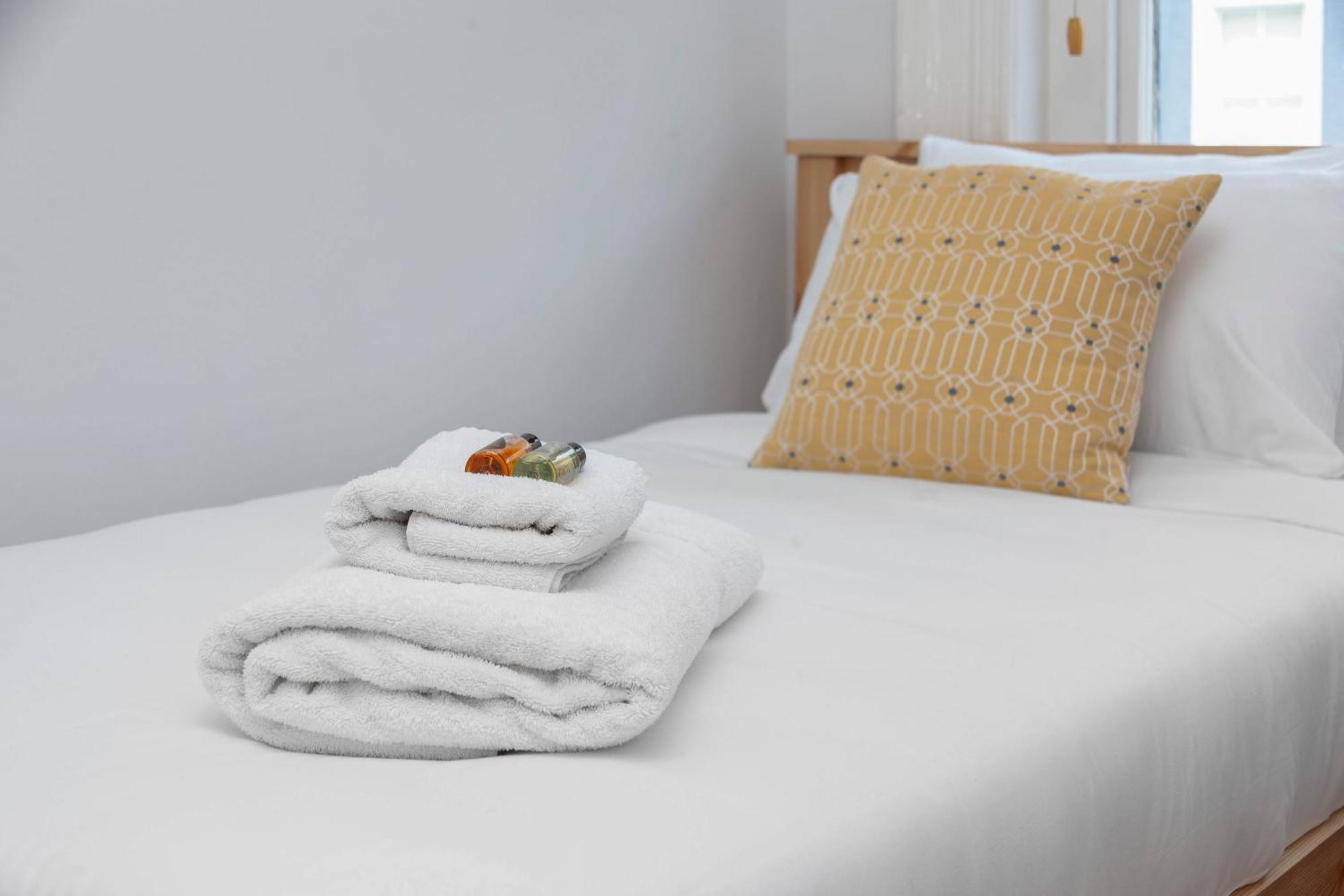 Apartment Beautiful Comfy 2 Bdr With Balcony, Chelsea *
