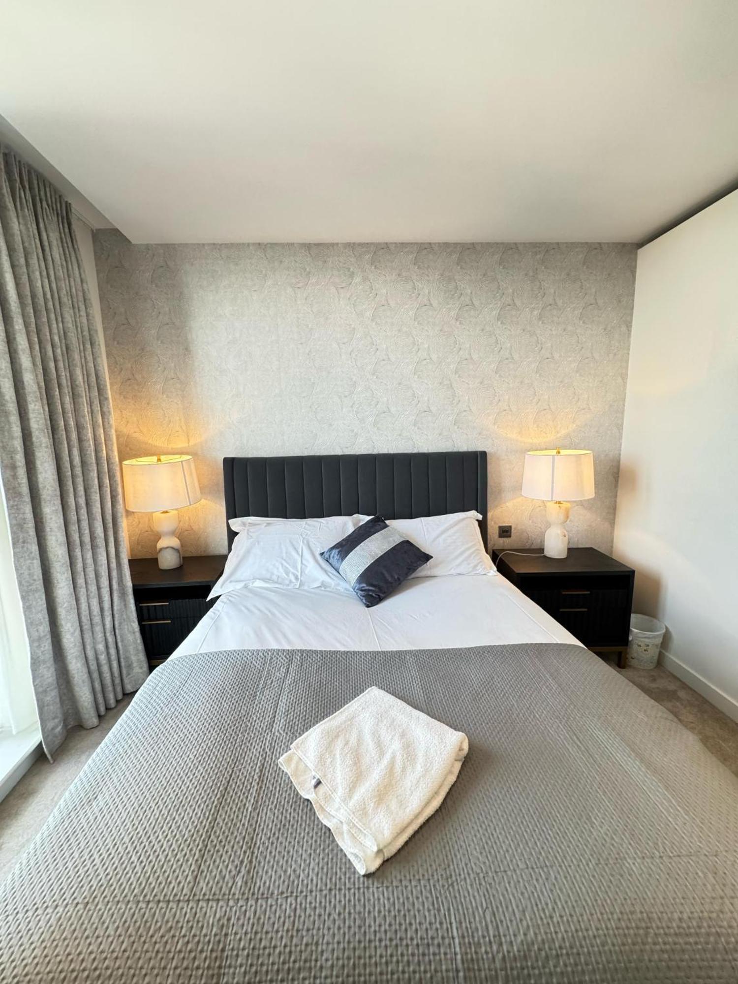 Mayfair Luxurious Apartment *