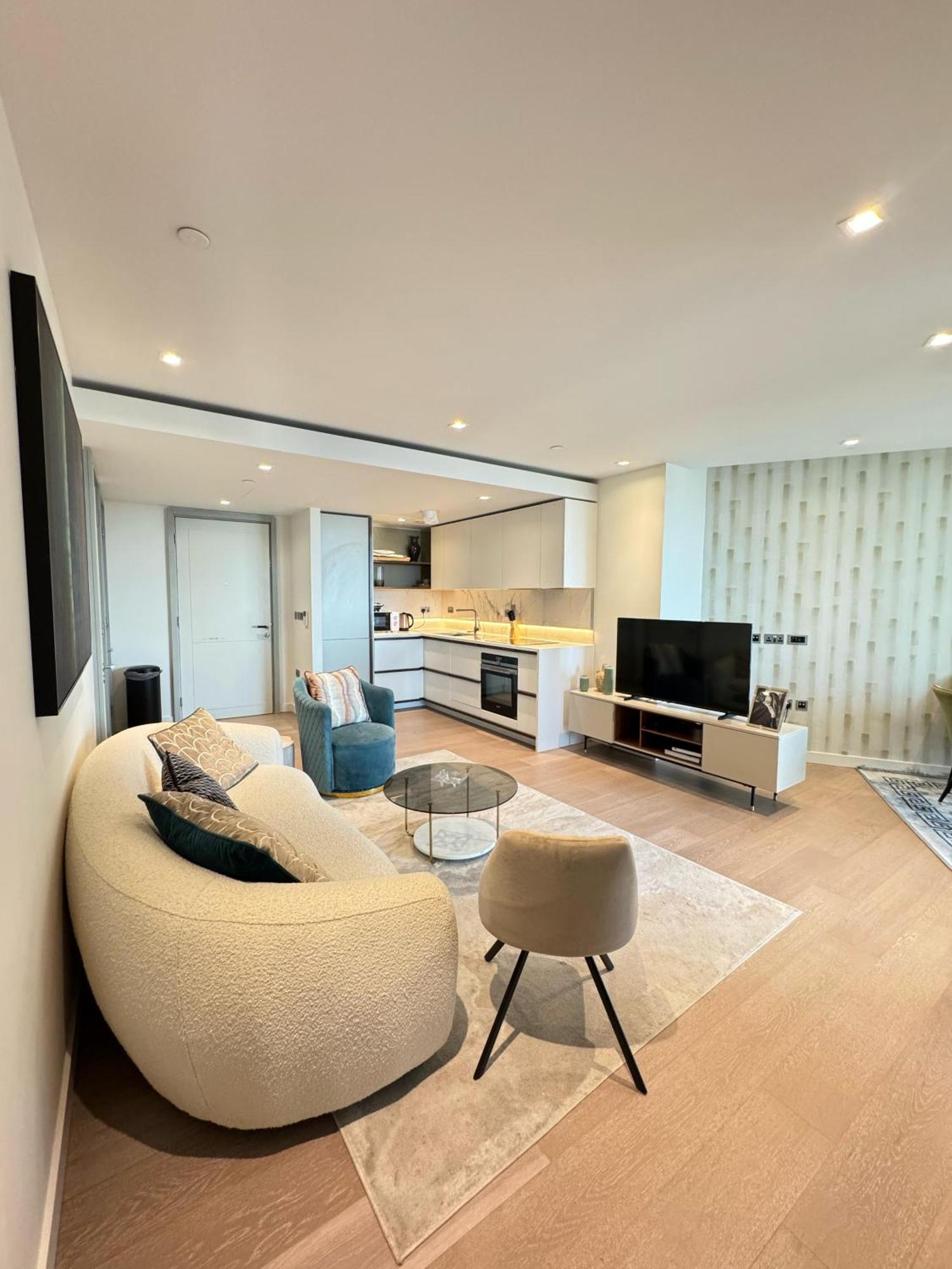 Mayfair Luxurious Apartment *