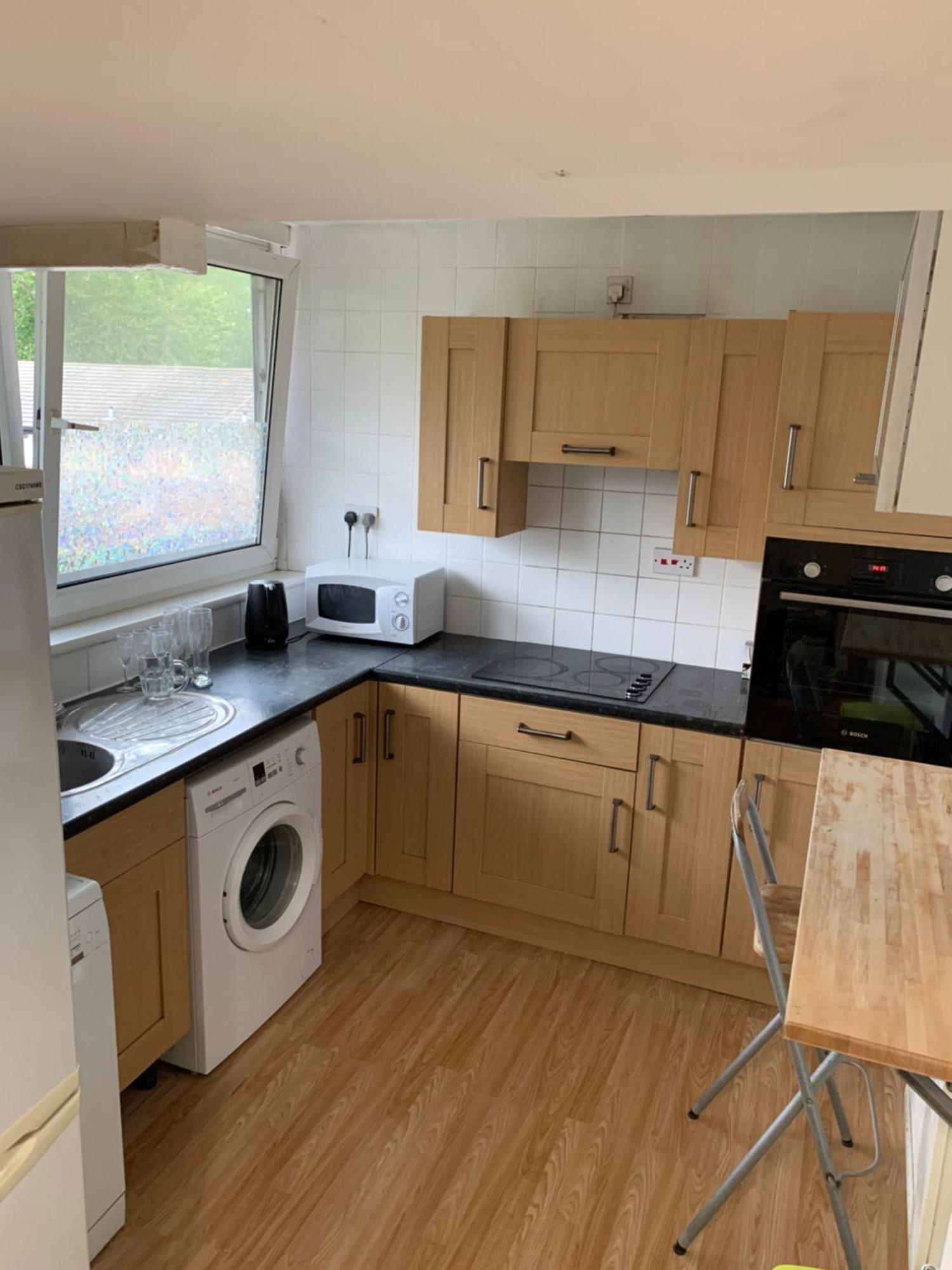 3 Double Bedrooms *