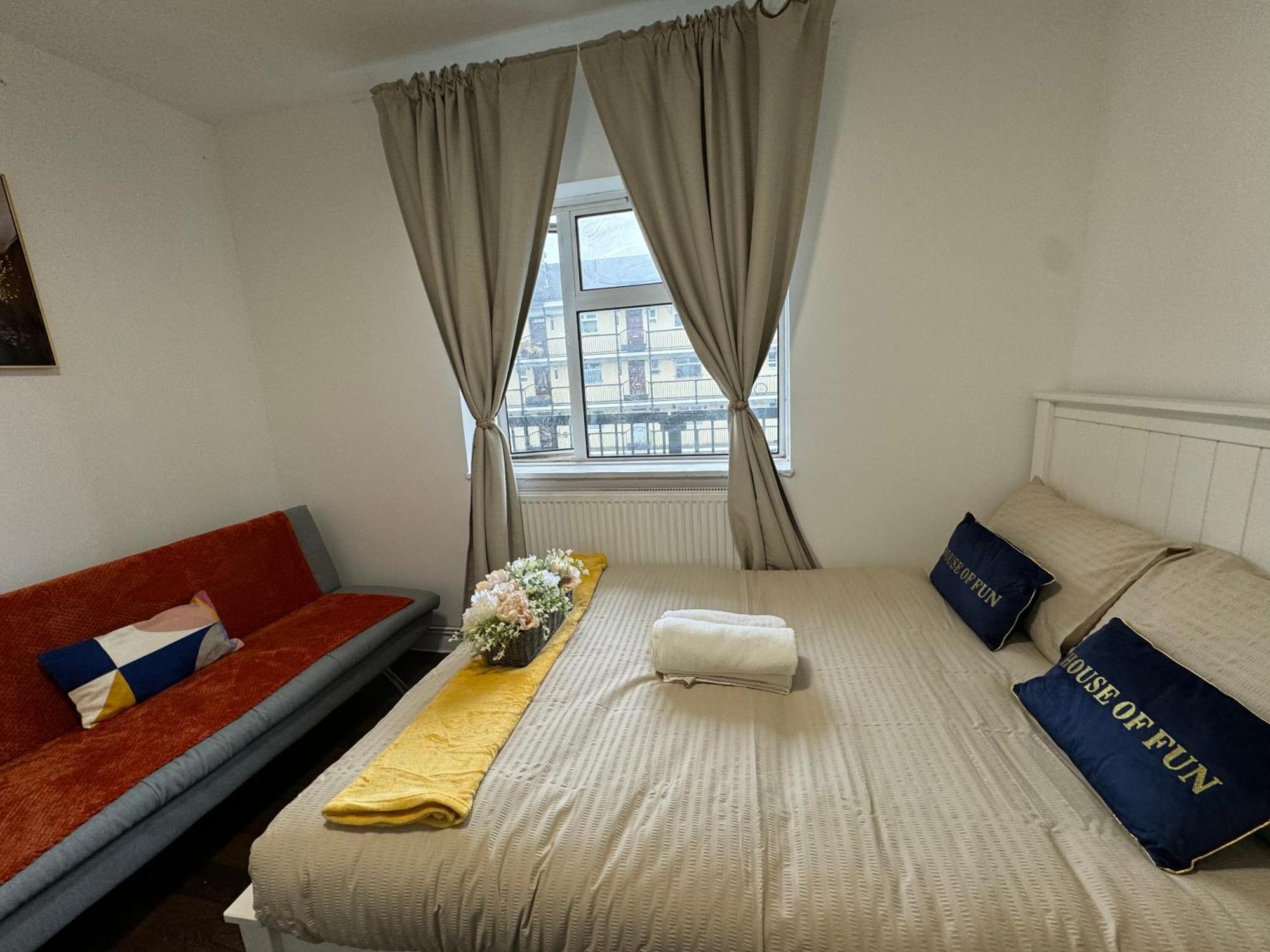 Lovely 1bedroom For 6ppl In Whitechapel, 1min Away To Dlr Station Apartment