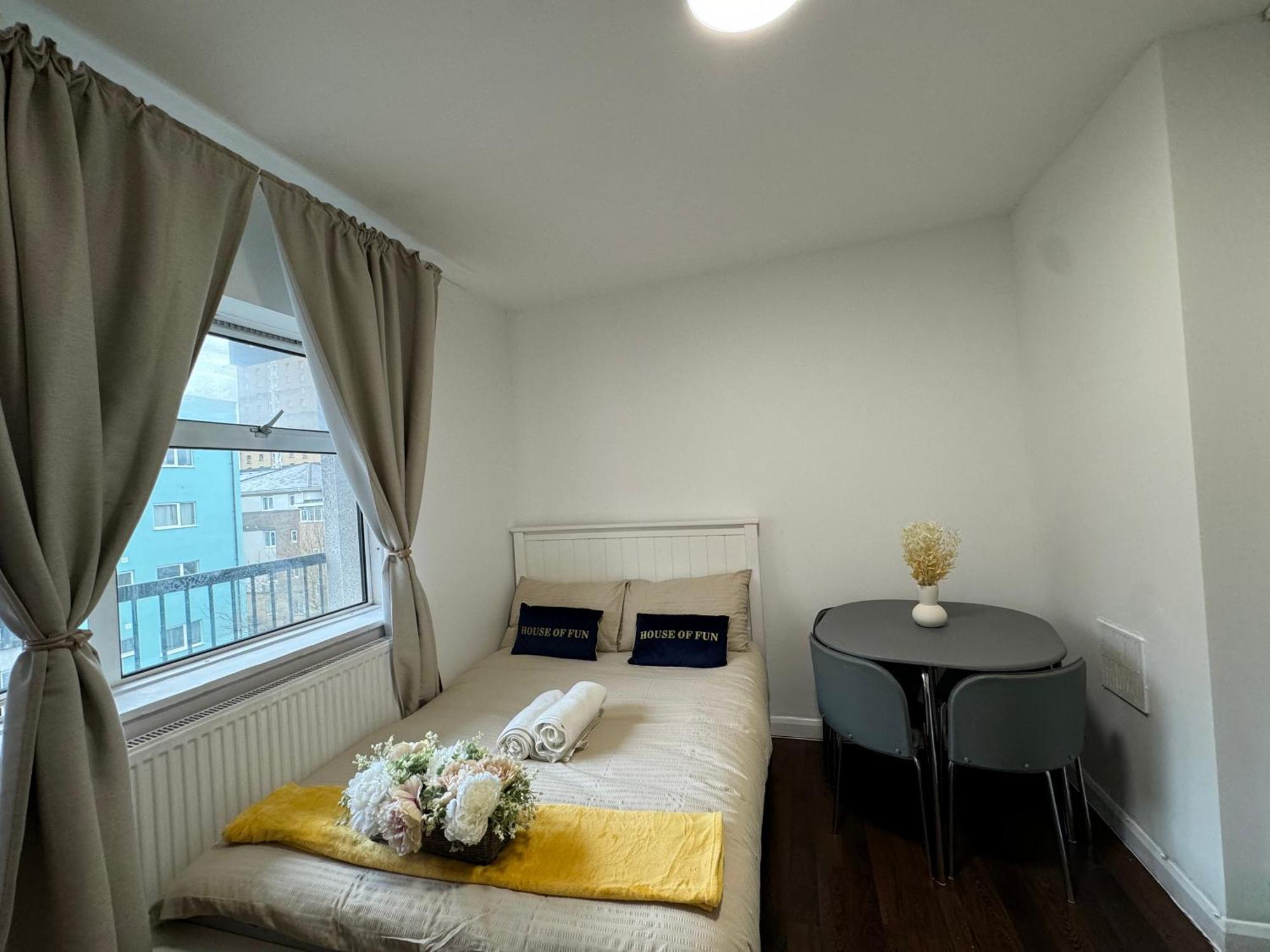Lovely 1bedroom For 6ppl In Whitechapel, 1min Away To Dlr Station * London