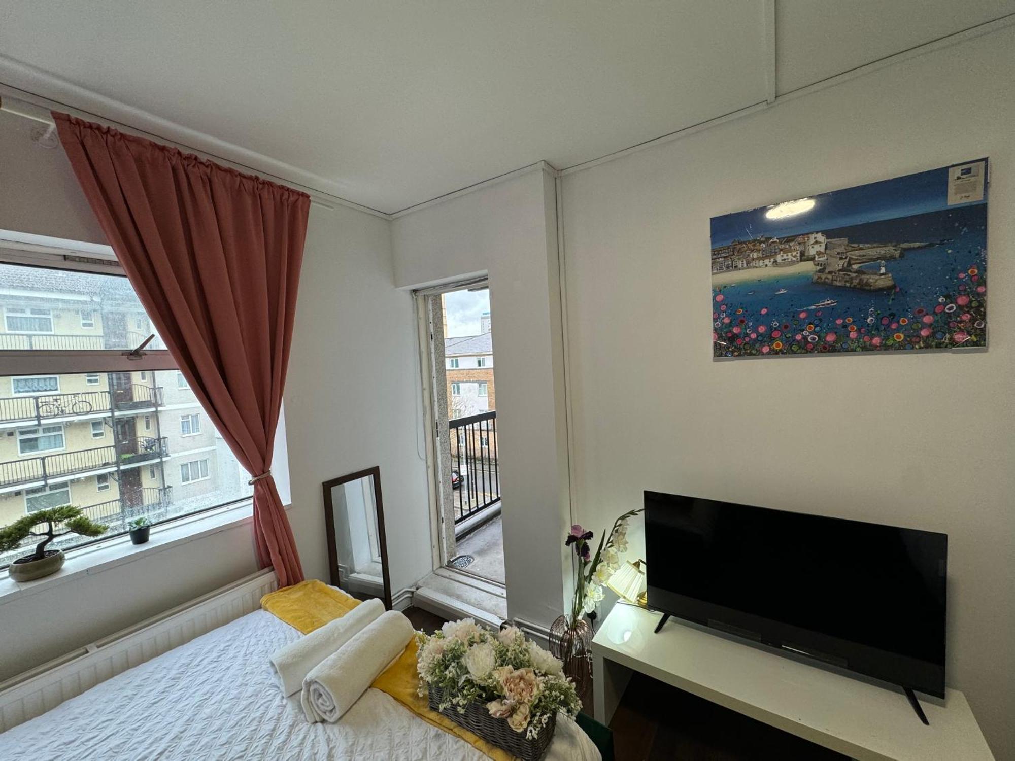 Lovely 1bedroom For 6ppl In Whitechapel, 1min Away To Dlr Station *