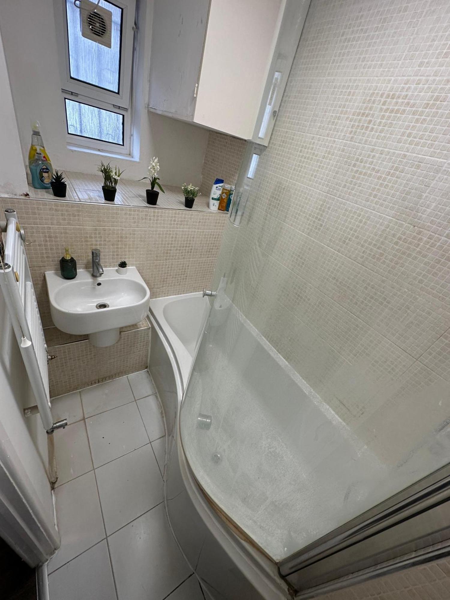 Lovely 1bedroom For 6ppl In Whitechapel, 1min Away To Dlr Station Apartment London
