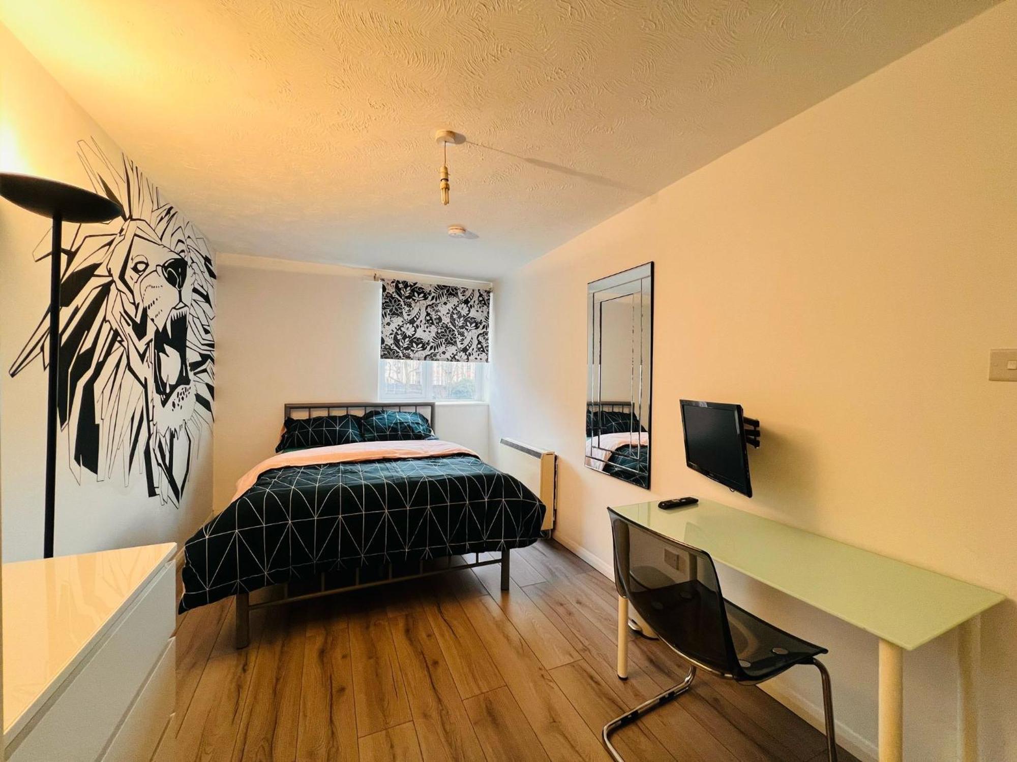 Charming 3-bedroom, Bow, London