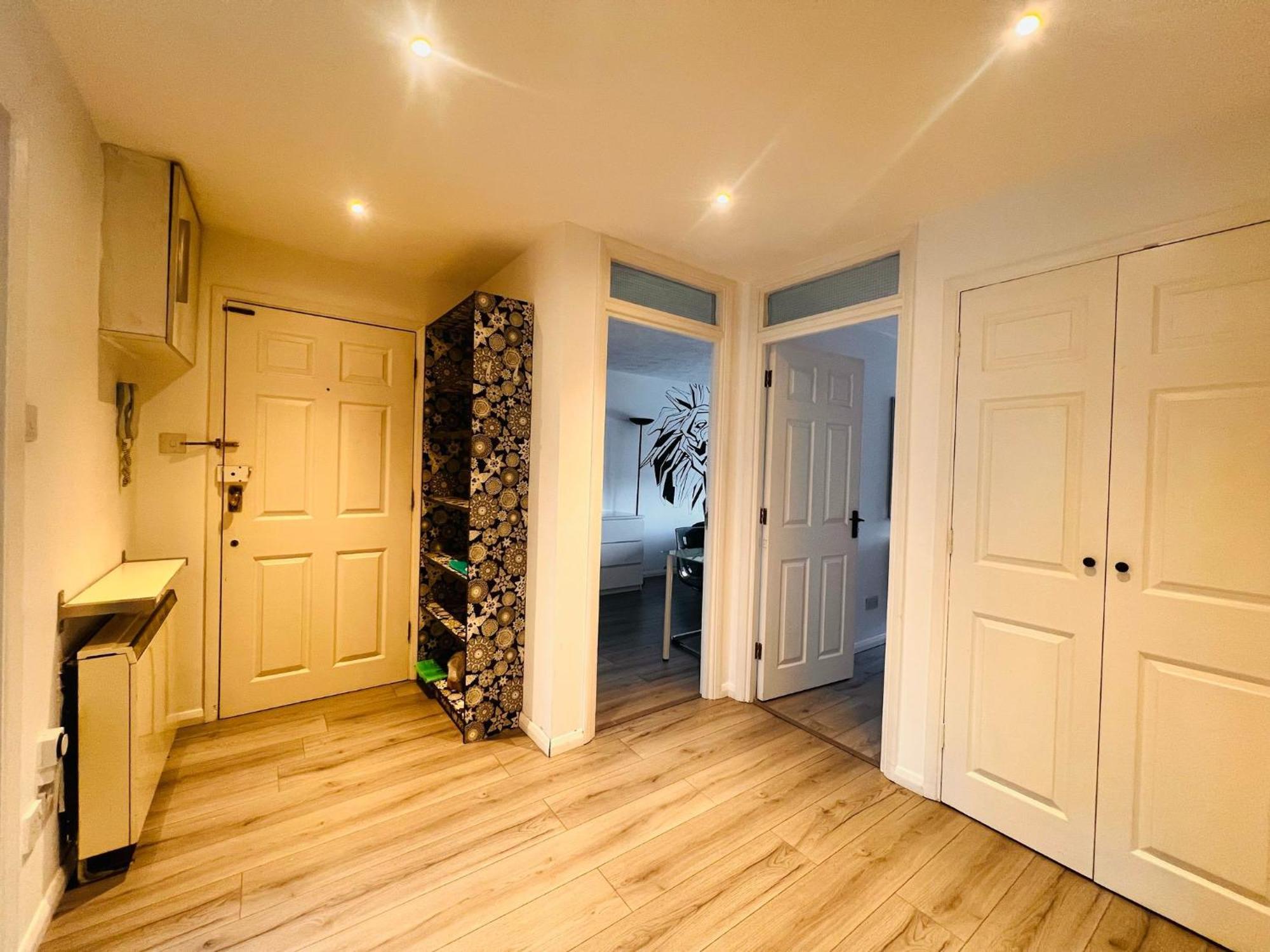 Apartment Charming 3-bedroom, Bow,
