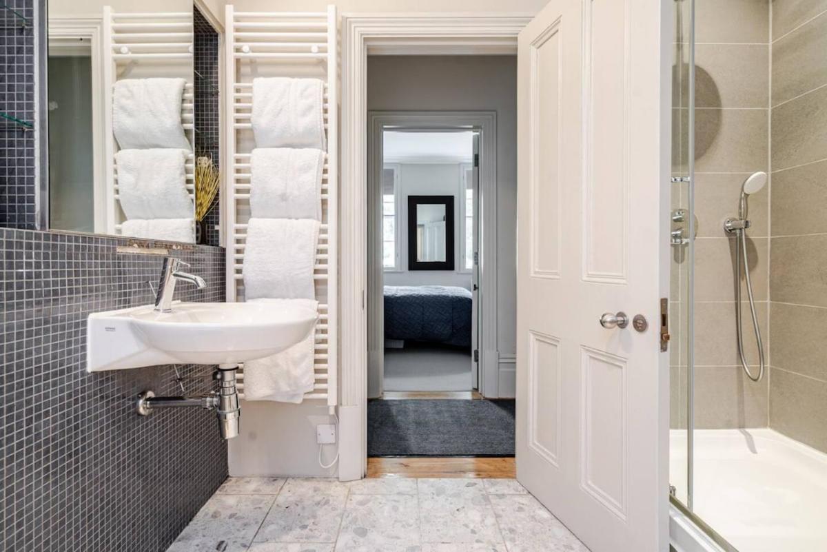 Lux 3 Bedroom Covent Garden Apartment