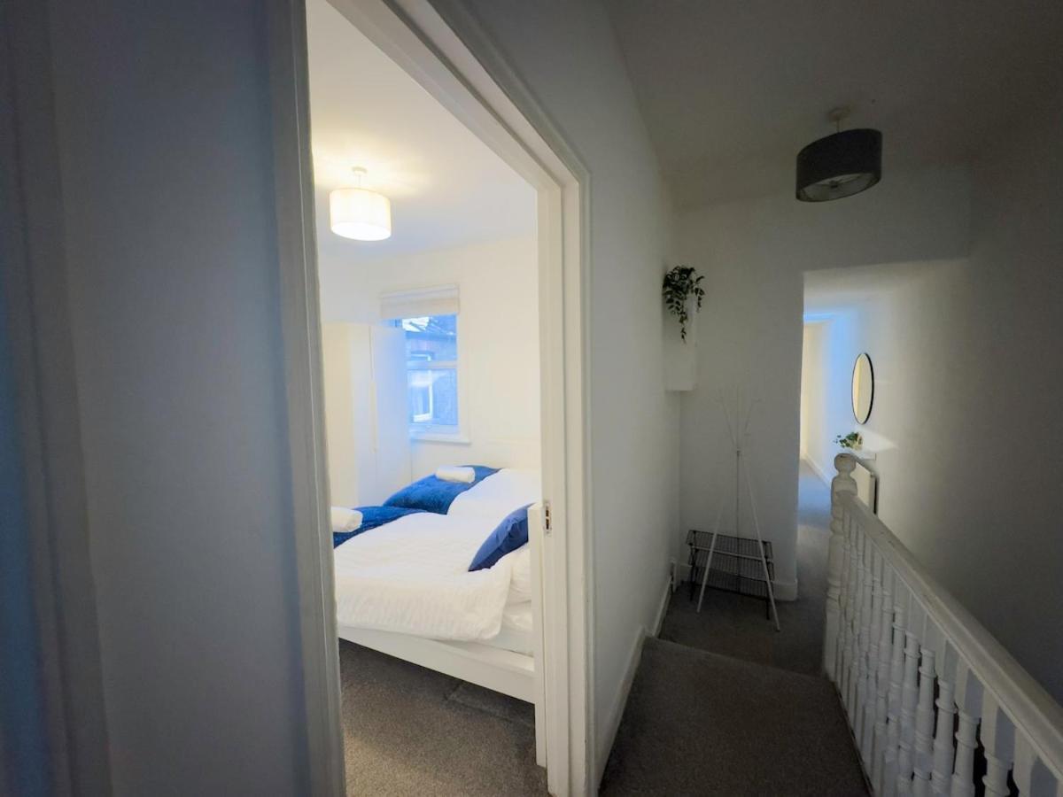 Spacious 3 Bed Apartment, 10 Mins From Wembley Stadium With Private Garden * London
